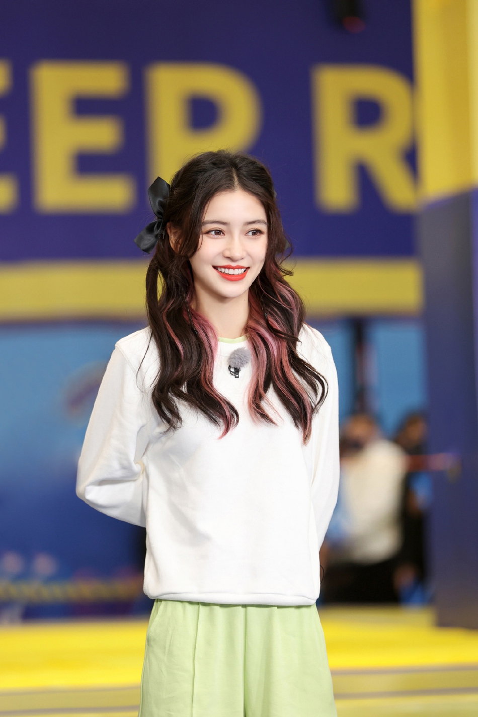 Huỳnh Hiểu Minh cũng phát hoảng khi xem lại bức ảnh thuở xưa của Angela Baby - Ảnh 1 Huỳnh Hiểu Minh cũng phát hoảng khi xem lại bức ảnh thuở xưa của Angela Baby - Ảnh 1