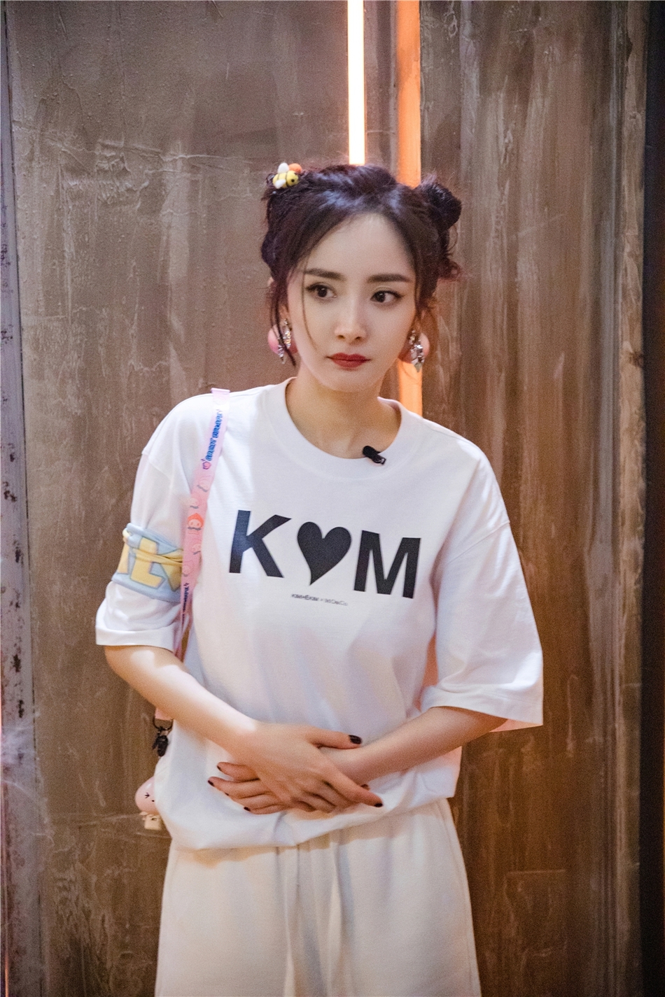 Dương Mịch hóa teen girl: Fan dụi mắt '7749 lần' chẳng nhận ra, thánh ăn gian tuổi là đây 2 Dương Mịch hóa teen girl: Fan dụi mắt '7749 lần' chẳng nhận ra, thánh ăn gian tuổi là đây 2