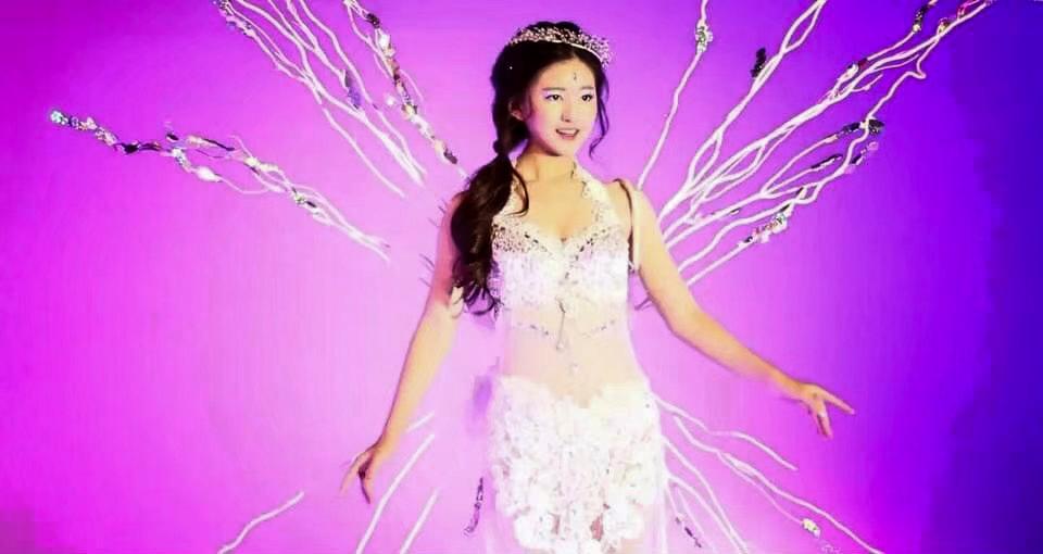 Lộ bức ảnh hiếm hoi của Triệu Lộ Tư làm model, nhan sắc và thần thái ra sao mà Cnet hết lời ca ngợi? - Ảnh 1 Lộ bức ảnh hiếm hoi của Triệu Lộ Tư làm model, nhan sắc và thần thái ra sao mà Cnet hết lời ca ngợi? - Ảnh 1