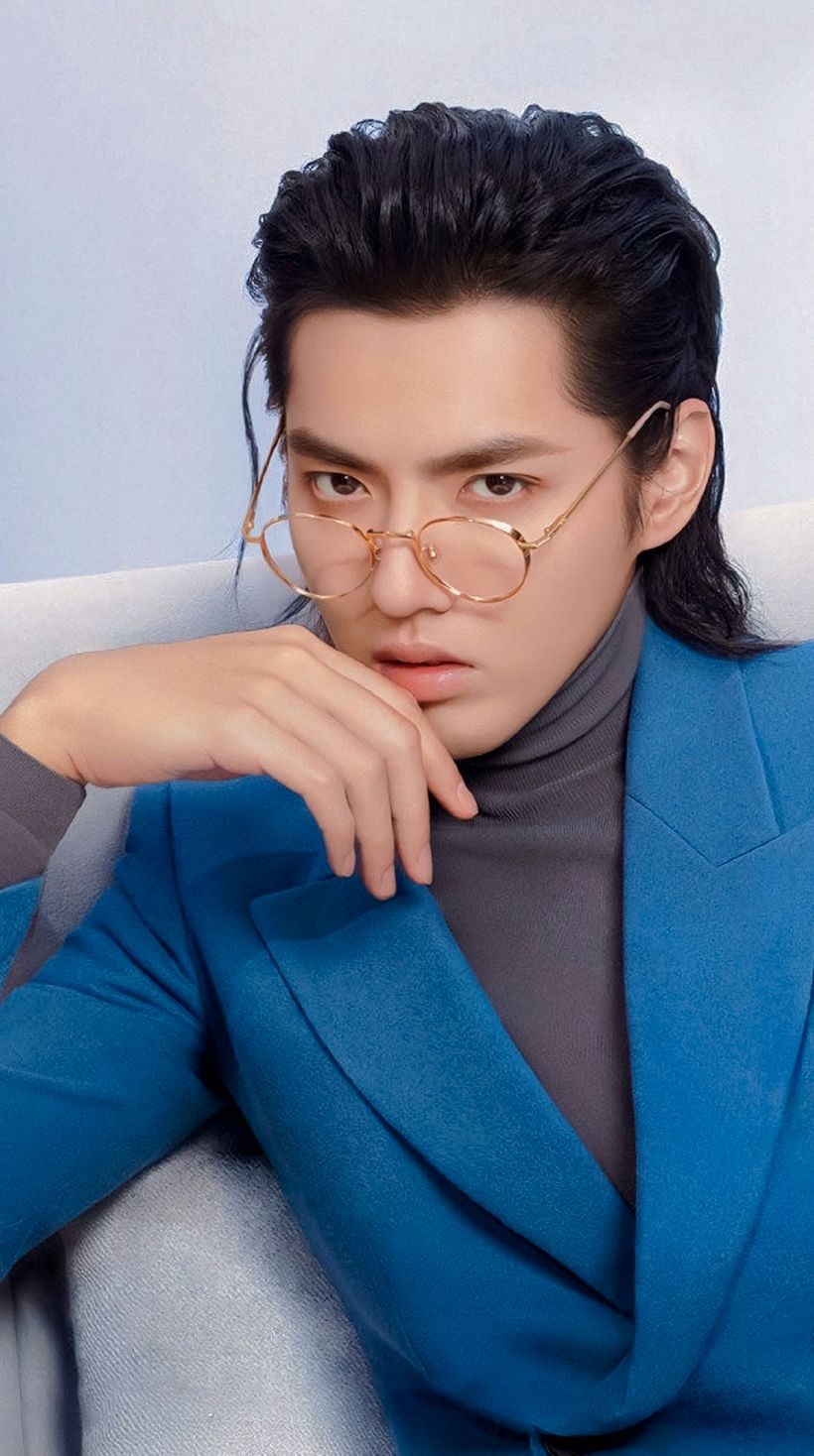 Truyền thông xứ Trung lúc này: Đổ xô vào Ngô Diệc Phàm - dân chơi hệ 'săn gái', vui là 'kiện' 1 Truyền thông xứ Trung lúc này: Đổ xô vào Ngô Diệc Phàm - dân chơi hệ 'săn gái', vui là 'kiện' 1