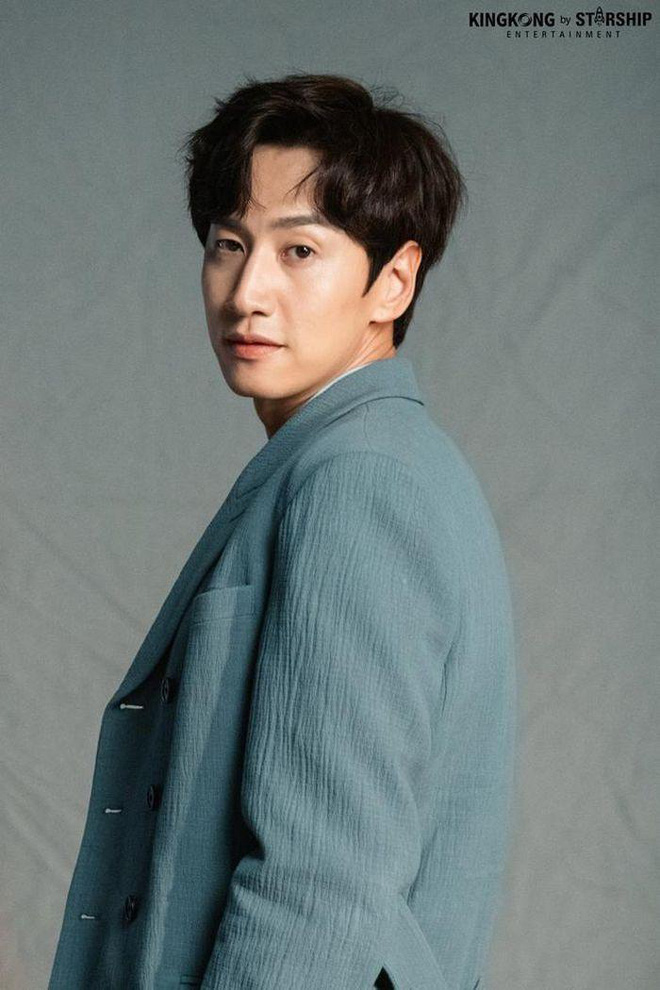 Lee Kwang Soo chính thức lên tiếng về tin đồn 'đập đi xây lại' cả mặt hậu rời Running Man 1 Lee Kwang Soo chính thức lên tiếng về tin đồn 'đập đi xây lại' cả mặt hậu rời Running Man 1