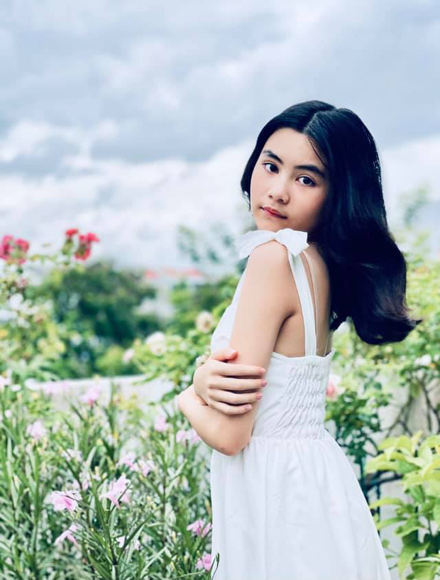 Cô út nhà MC Quyền Linh bùng nổ nhan sắc trong bộ ảnh sinh nhật, mới 13 tuổi đã bộc lộ nhiều tố chất hoa hậu 4