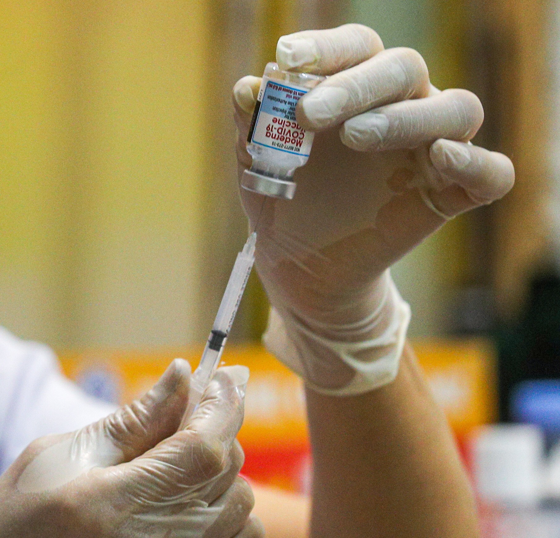 Bộ Y tế dự kiến phân bổ vaccine Covid-19 cho 90% người từ 18 tuổi trở lên trong năm 2021 2