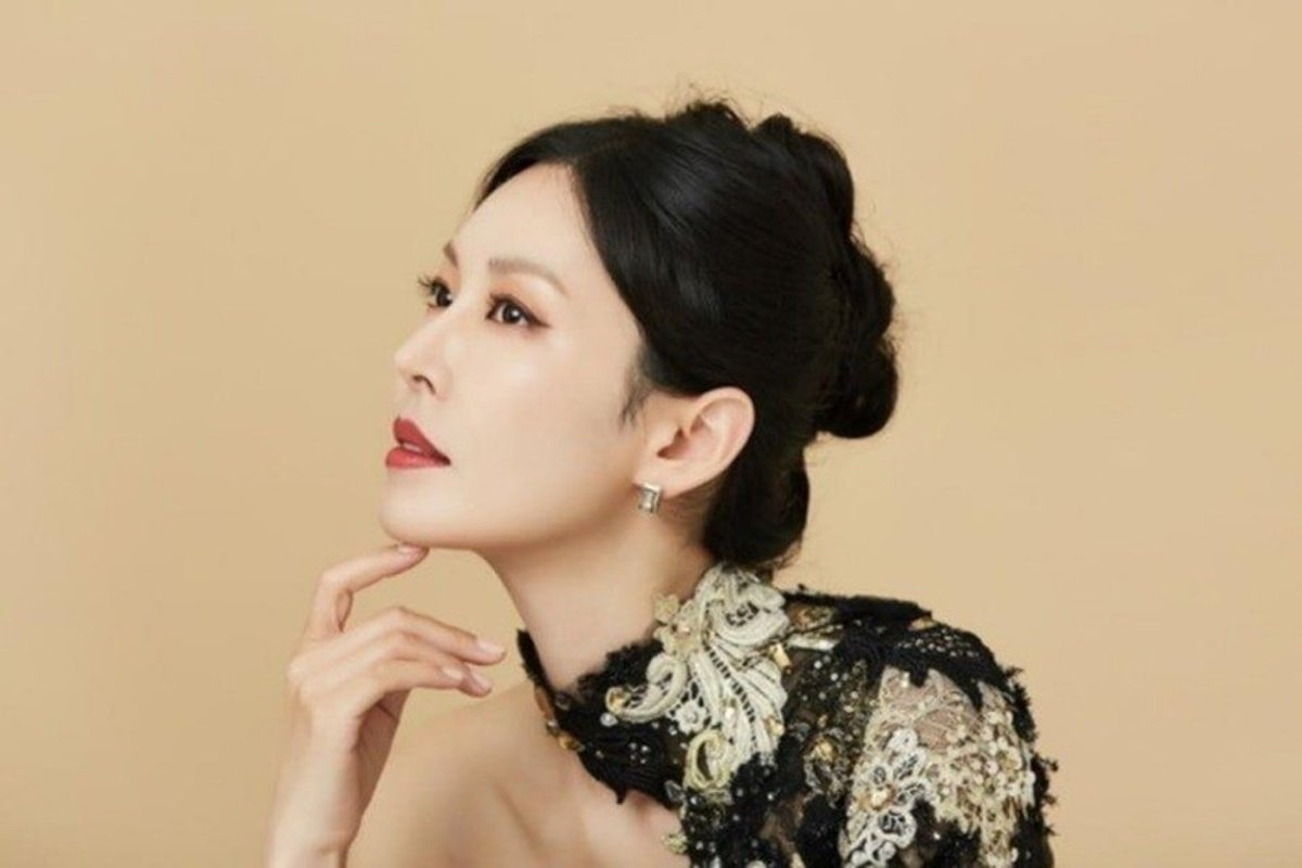 Kim So Yeon tung bộ ảnh mới, thần thái đỉnh cao nhưng giật spotlight lại là vòng 1 tràn viền 1 Kim So Yeon tung bộ ảnh mới, thần thái đỉnh cao nhưng giật spotlight lại là vòng 1 tràn viền 1