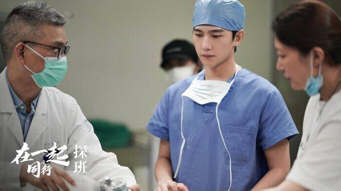 Những tạo hình bác sĩ 'mlem' nhất màn ảnh Hoa ngữ, xem xong fangirl chỉ muốn 'bỏ nhà' đến bệnh viện ở Những tạo hình bác sĩ 'mlem' nhất màn ảnh Hoa ngữ, xem xong fangirl chỉ muốn 'bỏ nhà' đến bệnh viện ở