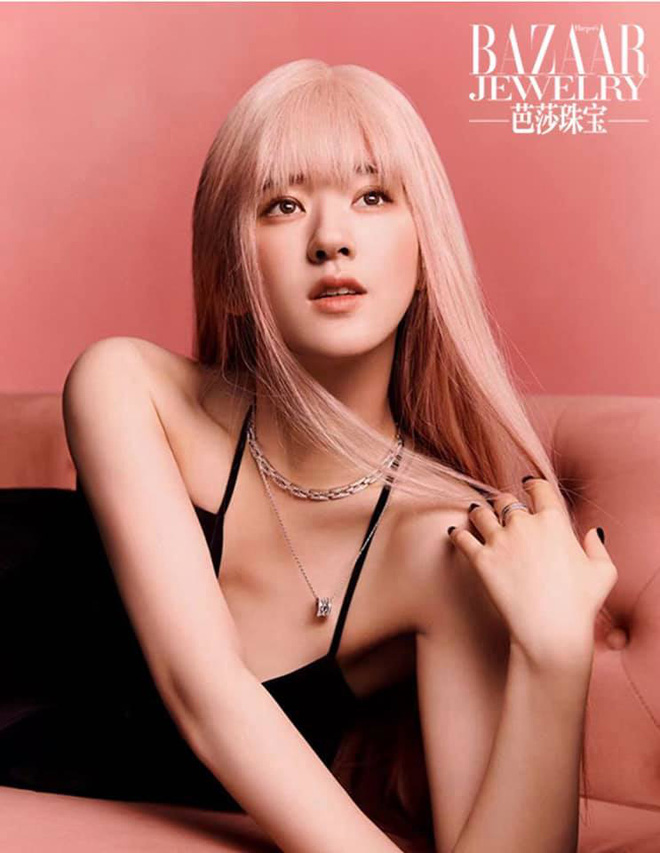 Triệu Lộ Tư xuất hiện trên bìa tạp chí Harper's Bazaar Jewelry Triệu Lộ Tư xuất hiện trên bìa tạp chí Harper's Bazaar Jewelry