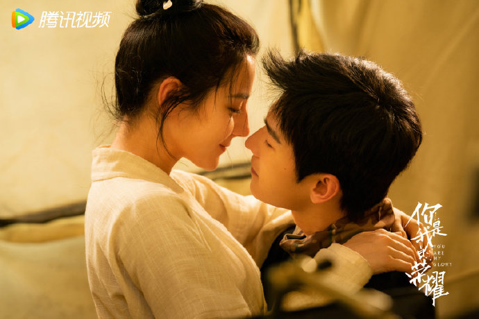Dương Dương và Địch Lệ Nhiệt Ba trong Yêu Em Từ Cái Nhìn Đầu Tiên Dương Dương và Địch Lệ Nhiệt Ba trong Yêu Em Từ Cái Nhìn Đầu Tiên