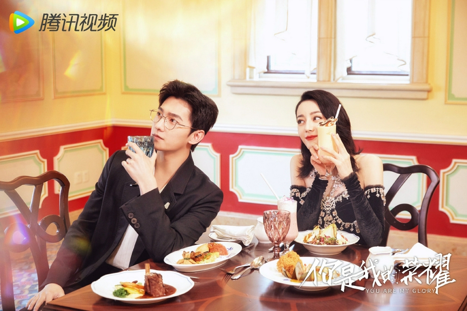 Dương Dương - Nhiệt Ba công khai hẹn hò dịp Thất tịch, cử chỉ 'tình bể bình' khiến netizen khóc thét? - Ảnh 8