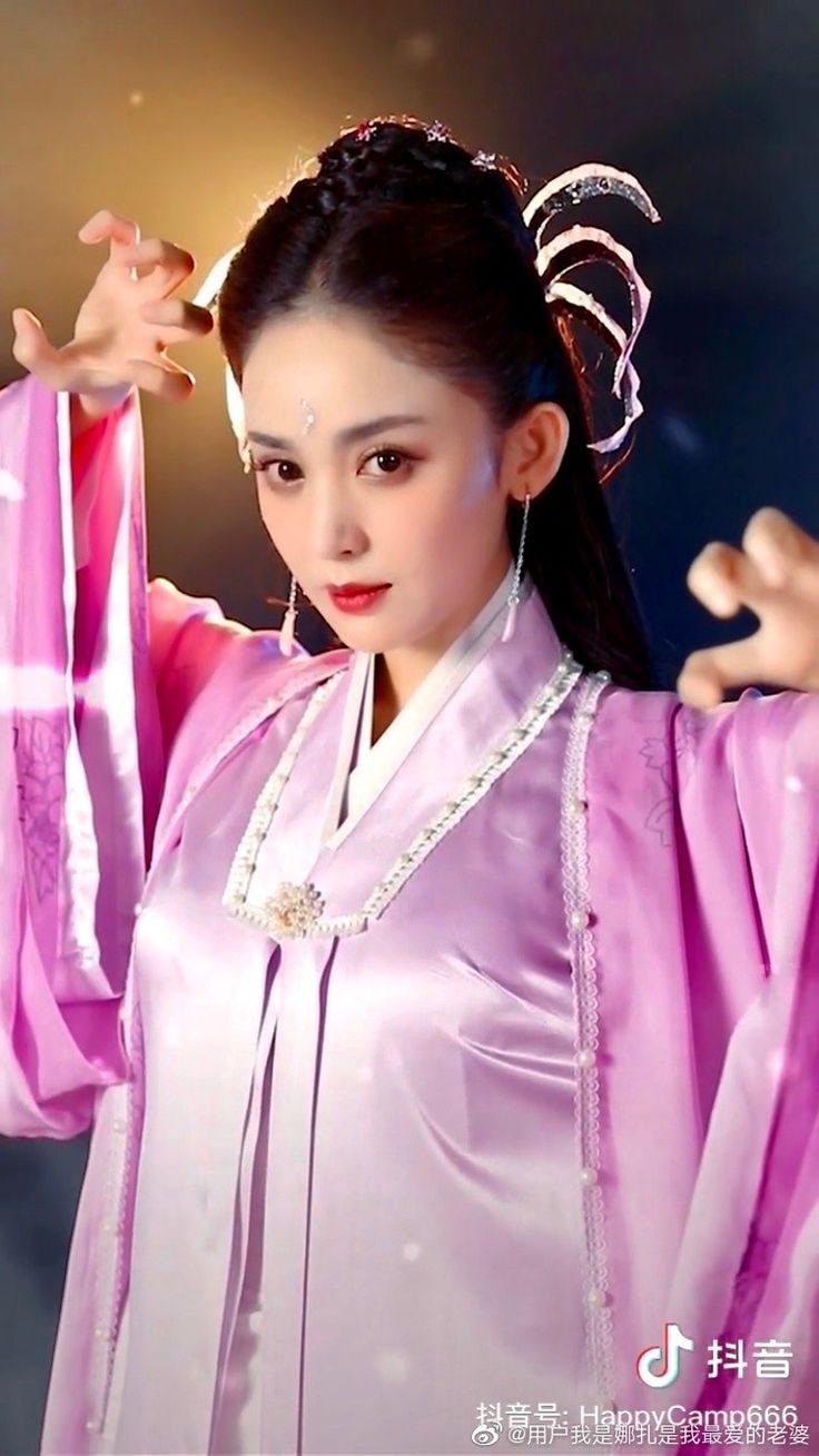 Phải chăng danh hiệu 'mỹ nhân Tân Cương' đã thuộc về Cổ Lực Na Trát?