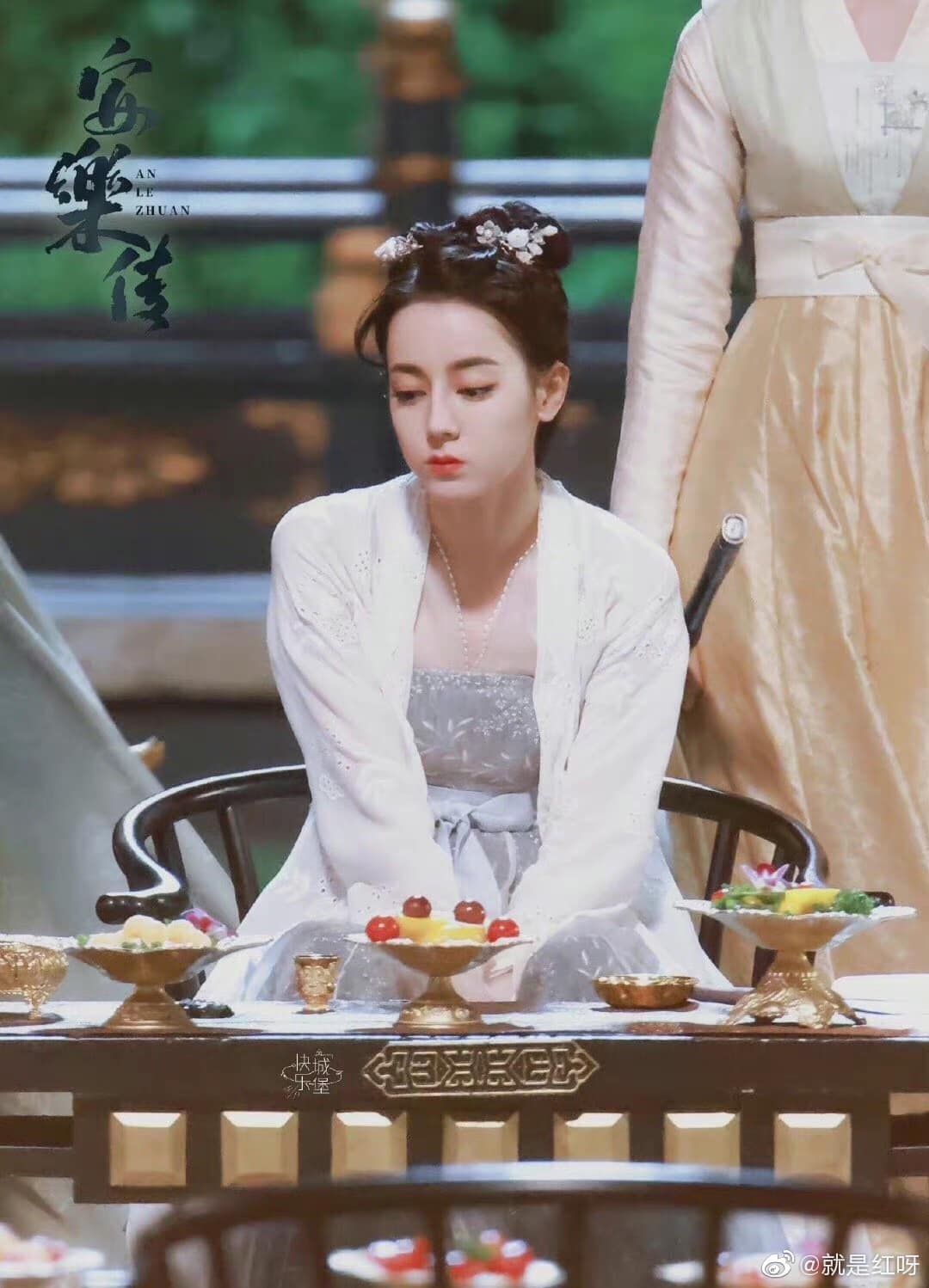 Biểu cảm cute 'ăn đứt mấy tấm hình đăng phây' rồi cô Ba ơi... Biểu cảm cute 'ăn đứt mấy tấm hình đăng phây' rồi cô Ba ơi...