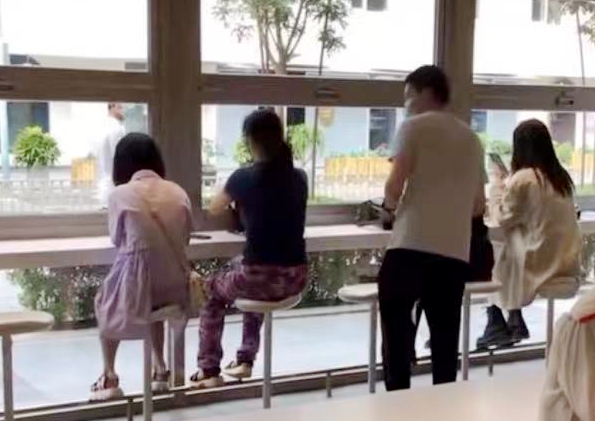 Hành động ga lăng nhưng không thành....