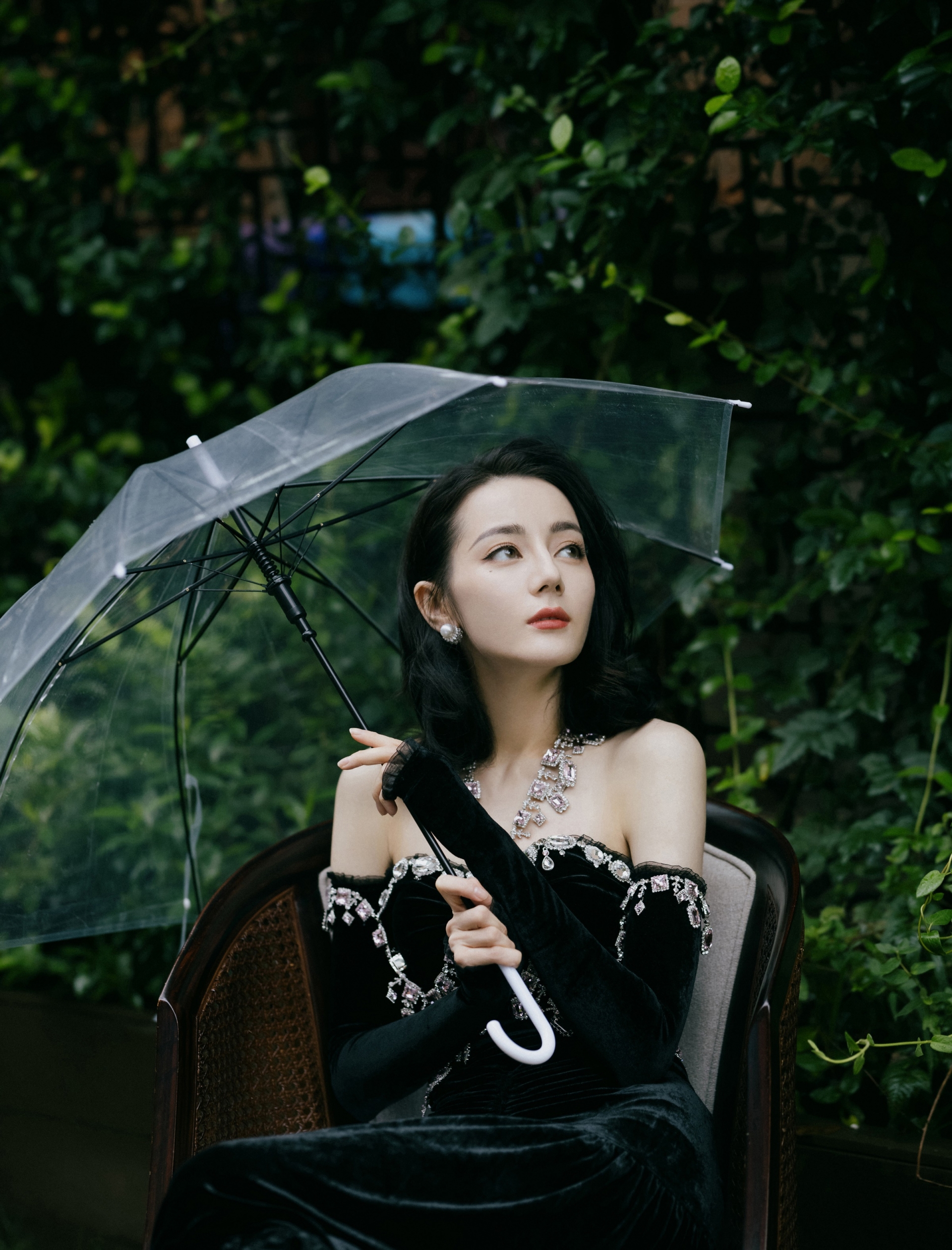 Địch Lệ Nhiệt Ba tái hợp Dương Dương trong phim mới, duyên màn ảnh 'không muốn' cũng khó dứt 1 Địch Lệ Nhiệt Ba tái hợp Dương Dương trong phim mới, duyên màn ảnh 'không muốn' cũng khó dứt 1