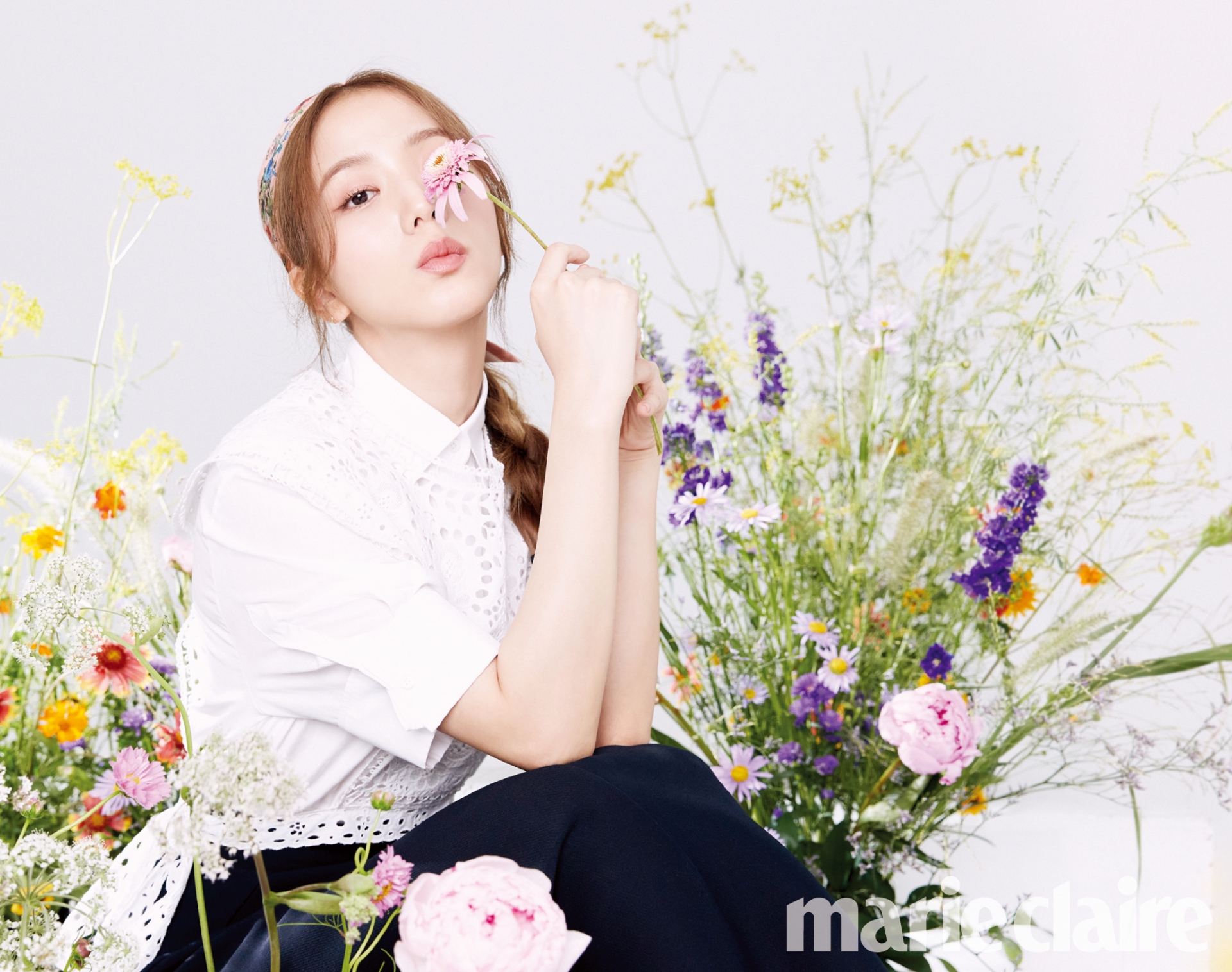 Tạp chí Marie Claire tung ra loạt ảnh cực 'chill' của Jisoo (BLACKPINK) trong ấn phẩm tháng 9 Tạp chí Marie Claire tung ra loạt ảnh cực 'chill' của Jisoo (BLACKPINK) trong ấn phẩm tháng 9
