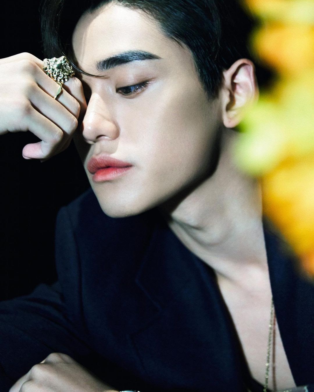 Cbiz thịnh hành trend 'đố em bắt được anh', hết Ngô Diệc Phàm, Dương Dương nay Lucas - Hoàng Húc Hi, người tiếp theo là ai? - Ảnh 6