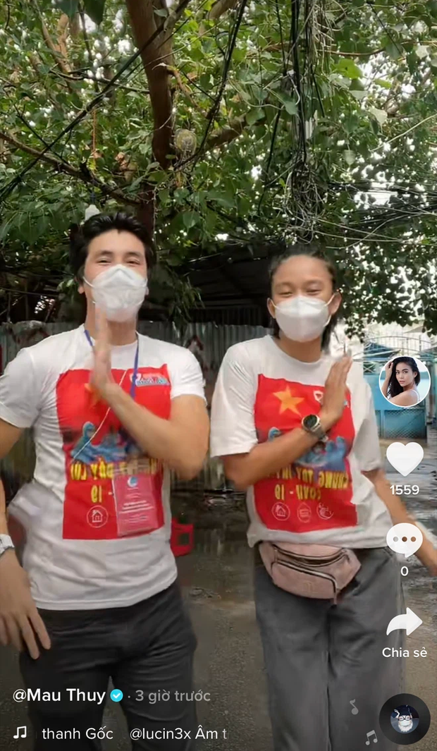 Mới đây, trên Tiktok Mâu Thủy tiếp tục đăng tải clip nhảy nhót cực vui cùng Hoàng Phi Kha. Mới đây, trên Tiktok Mâu Thủy tiếp tục đăng tải clip nhảy nhót cực vui cùng Hoàng Phi Kha.