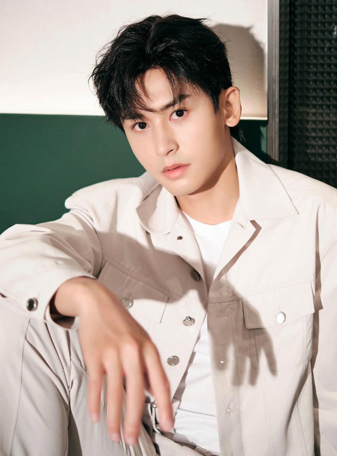 Tin nóng Cbiz ngày 28/8: Nhất Bác bị 'sờ gáy', quả báo của Triệu Vy, Tiêu Chiến gặp 'hạn', Trịnh Sảng lại 'lên thớt', loạt phốt mới - Ảnh 6