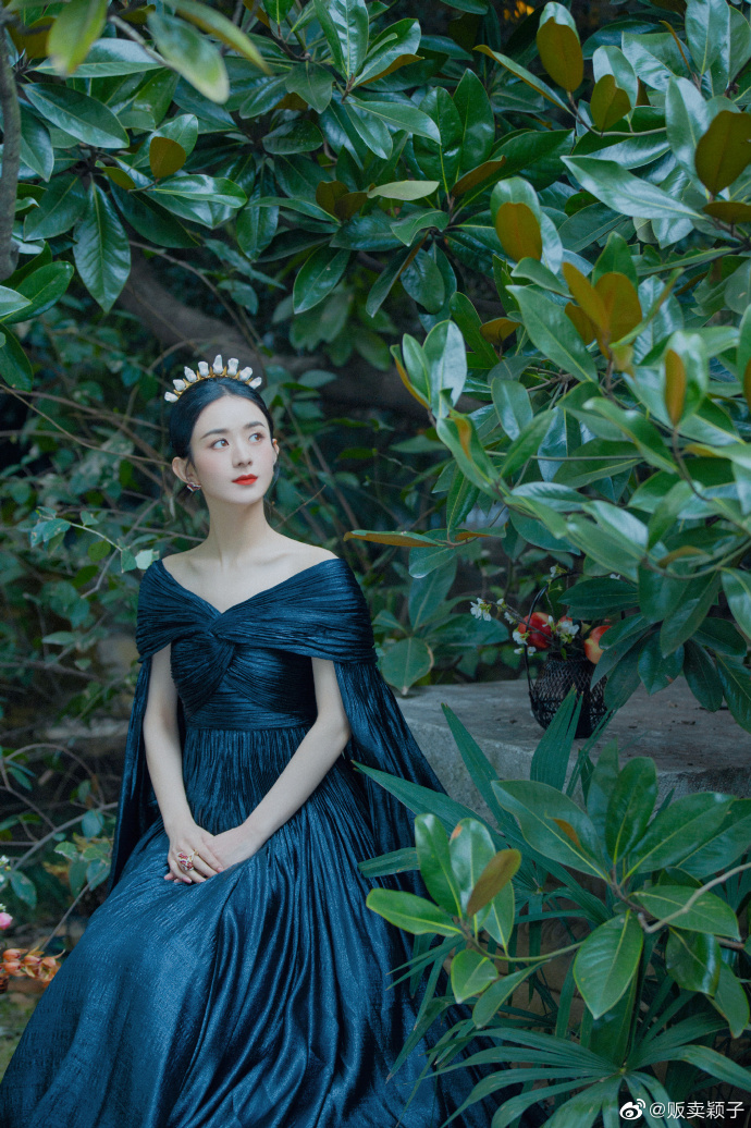 Mặc kệ sóng gió, Vương Nhất Bác vẫn nắm tay Triệu Lệ Dĩnh 'về chung một nhà'? - Ảnh 3