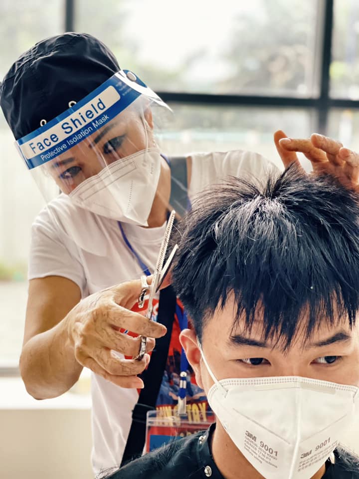 Sao Việt đồng lòng chống dịch, người góp công kẻ góp của: Việt Nam ơi nhanh khỏe nhé! - Ảnh 8 Sao Việt đồng lòng chống dịch, người góp công kẻ góp của: Việt Nam ơi nhanh khỏe nhé! - Ảnh 8