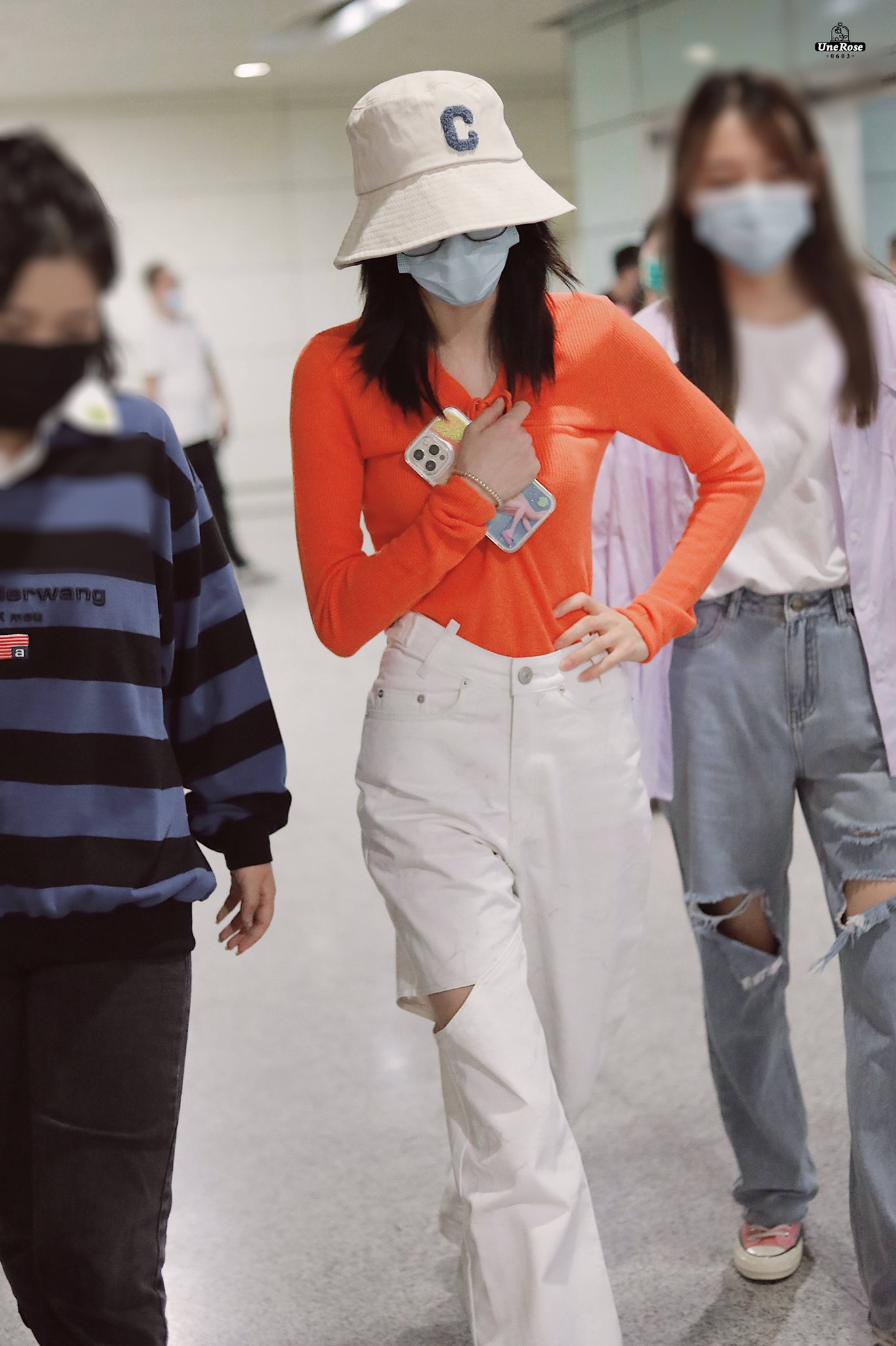 Ảnh căng đét khoe vòng eo A4 của Địch Lệ Nhiệt Ba, không hổ danh 'nữ hoàng nhan sắc' đỉnh nhất Cbiz - Ảnh 5