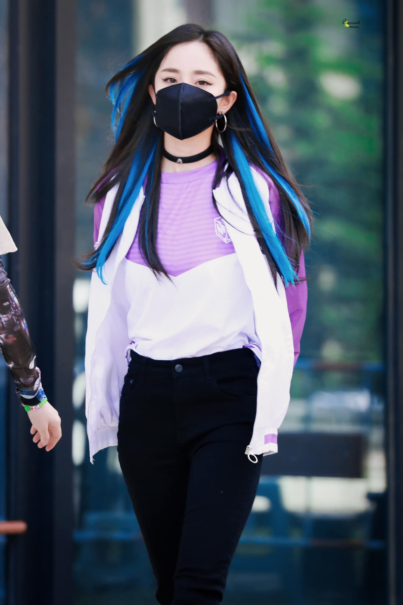 Tin nóng Cbiz ngày 3/9: Triệu Vy kéo Nhất Bác, Lệ Dĩnh 'rớt đài', Tiêu Chiến đè bẹp Lucas, Nhiệt Ba gặp hạn với Cung Tuấn - Ảnh 5