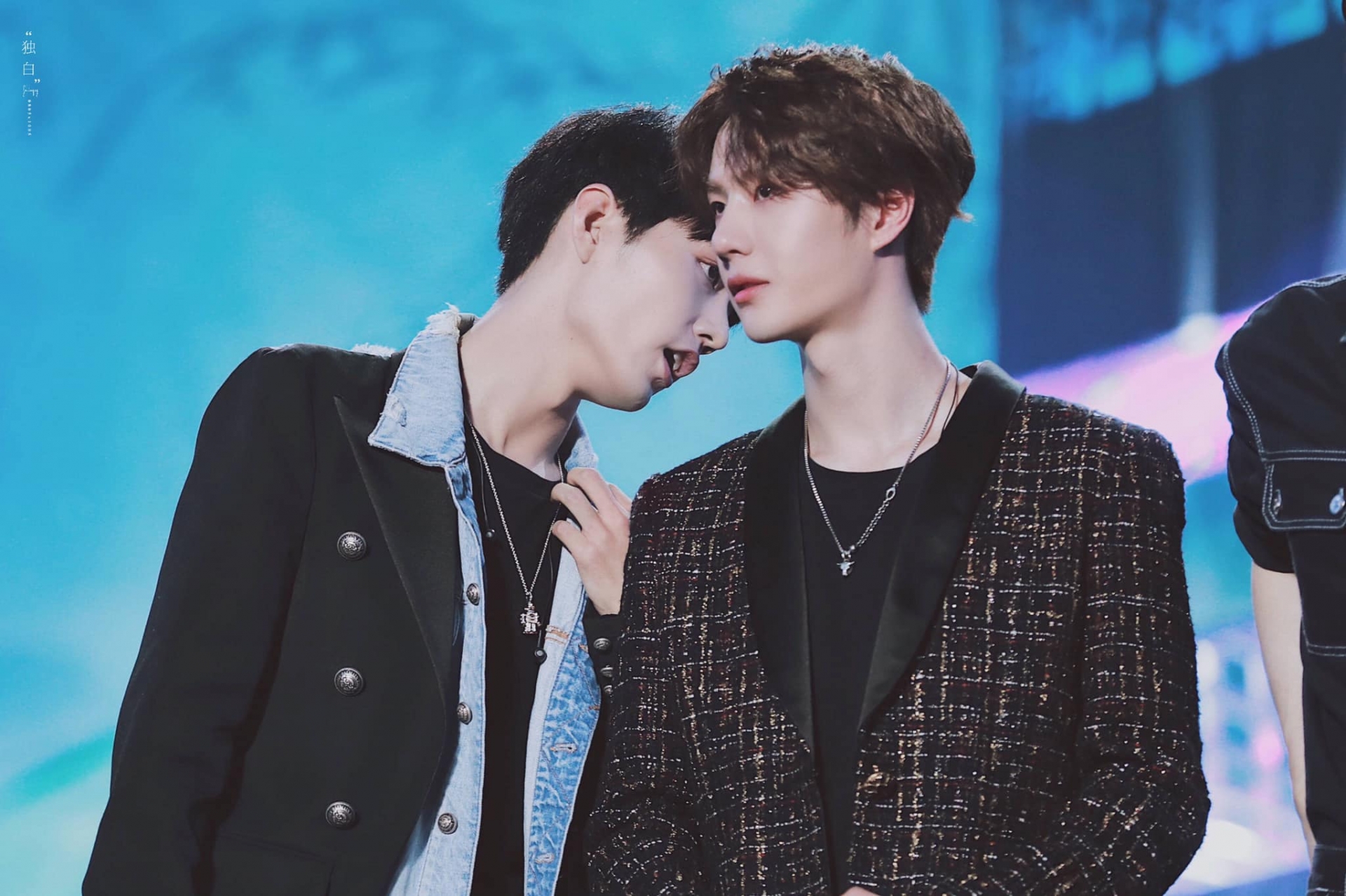 Vương Nhất Bác và Tiêu Chiến bị ảnh hưởng trong công cuộc 'chấn chỉnh' đài Hồ Nam của Quảng Điện Vương Nhất Bác và Tiêu Chiến bị ảnh hưởng trong công cuộc 'chấn chỉnh' đài Hồ Nam của Quảng Điện