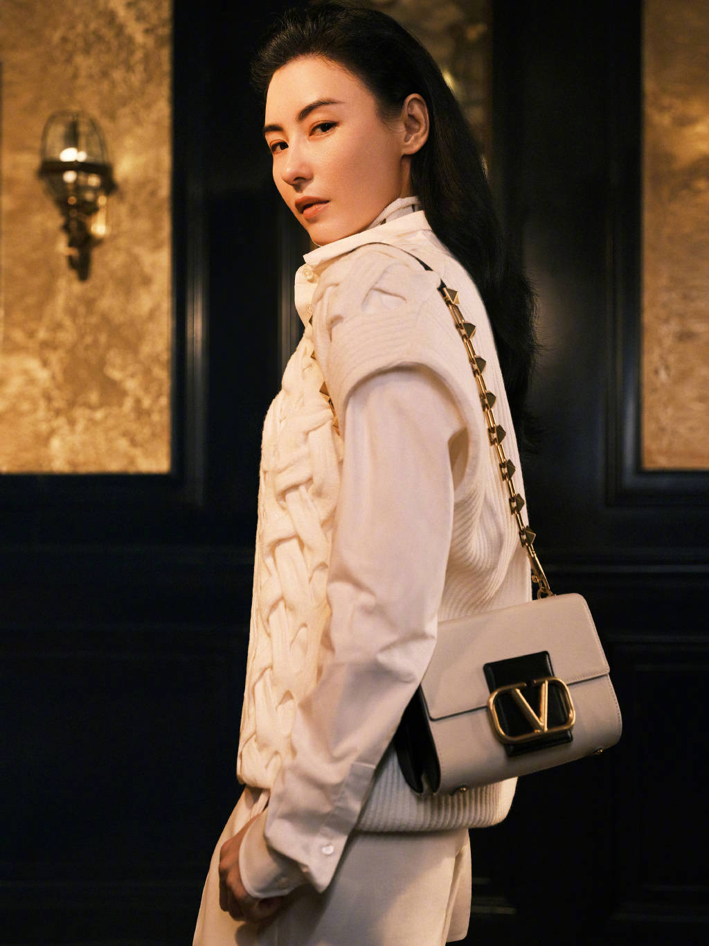 Tài sắc vẹn toàn, Trương Bá Chi xứng đáng trở thành hình tượng chuẩn mực. 