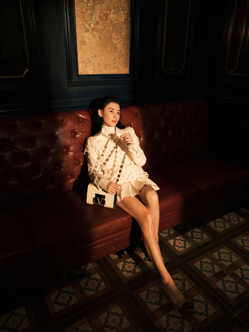 Ở độ tuổi 41 và đã là mẹ 3 con nhưng Trương Bá Chi vẫn giữ được nét xuân sắc