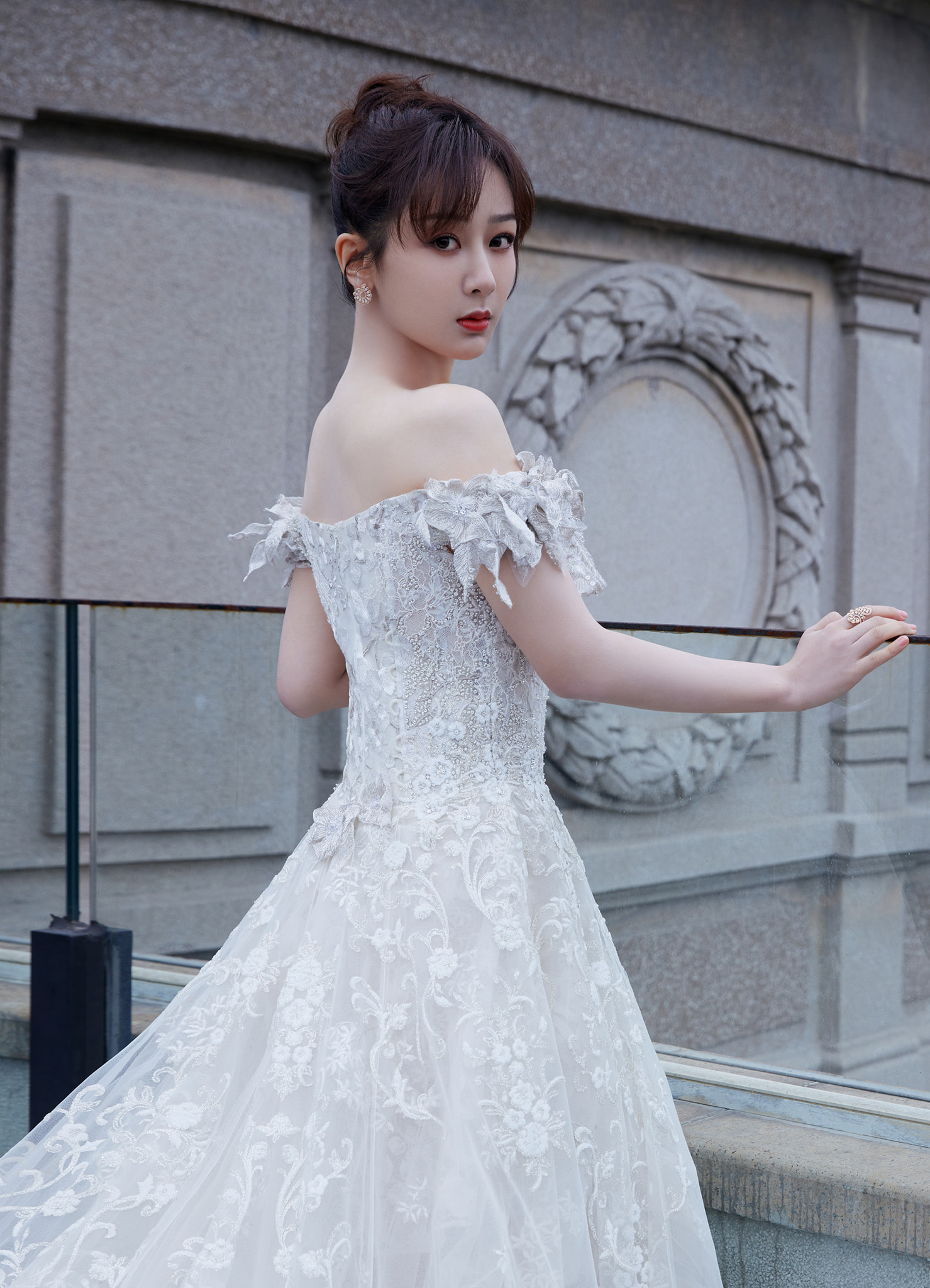 9 mỹ nhân Hoa ngữ diện váy cưới khiến phụ nữ cũng phải rung động, đàn ông  