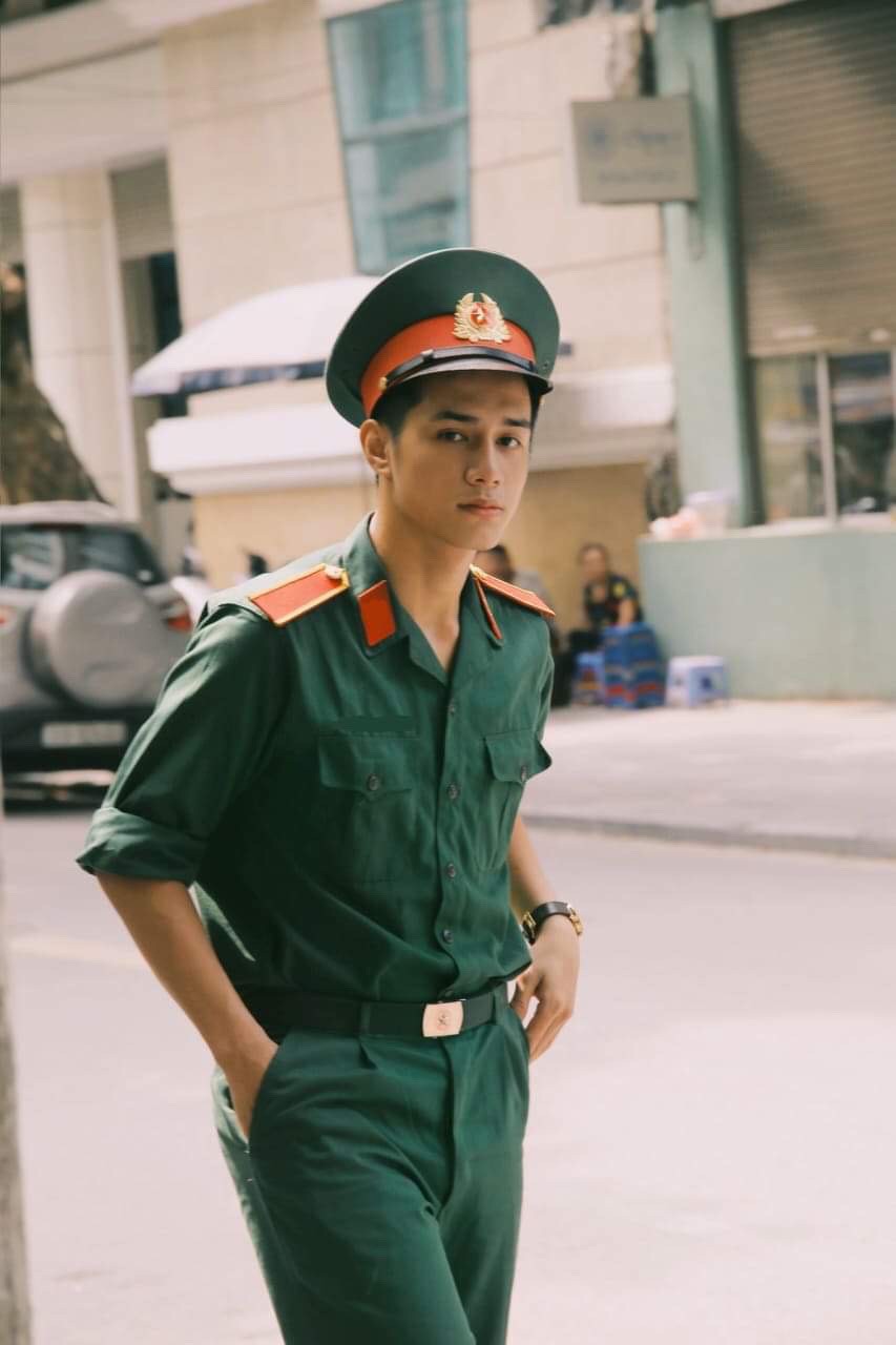 Điểm chuẩn Học Viện Quân Y - Hệ Dân sự năm 2021... Hot boy quân y Nguyễn Đình Linh sinh năm 1999 đến từ Nghệ An - sinh viên ngành Y Đa khoa của hệ quân sự tại Học viện Quân y Hà Nội