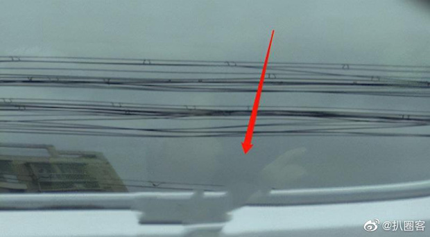 Tin nóng Cbiz ngày 18/9: Dương Mịch có thêm 'con' với trai trẻ, Nhất Bác - Tiêu Chiến bị ném đá, khui hẹn hò, Vân Hi ốm yếu - Ảnh 3