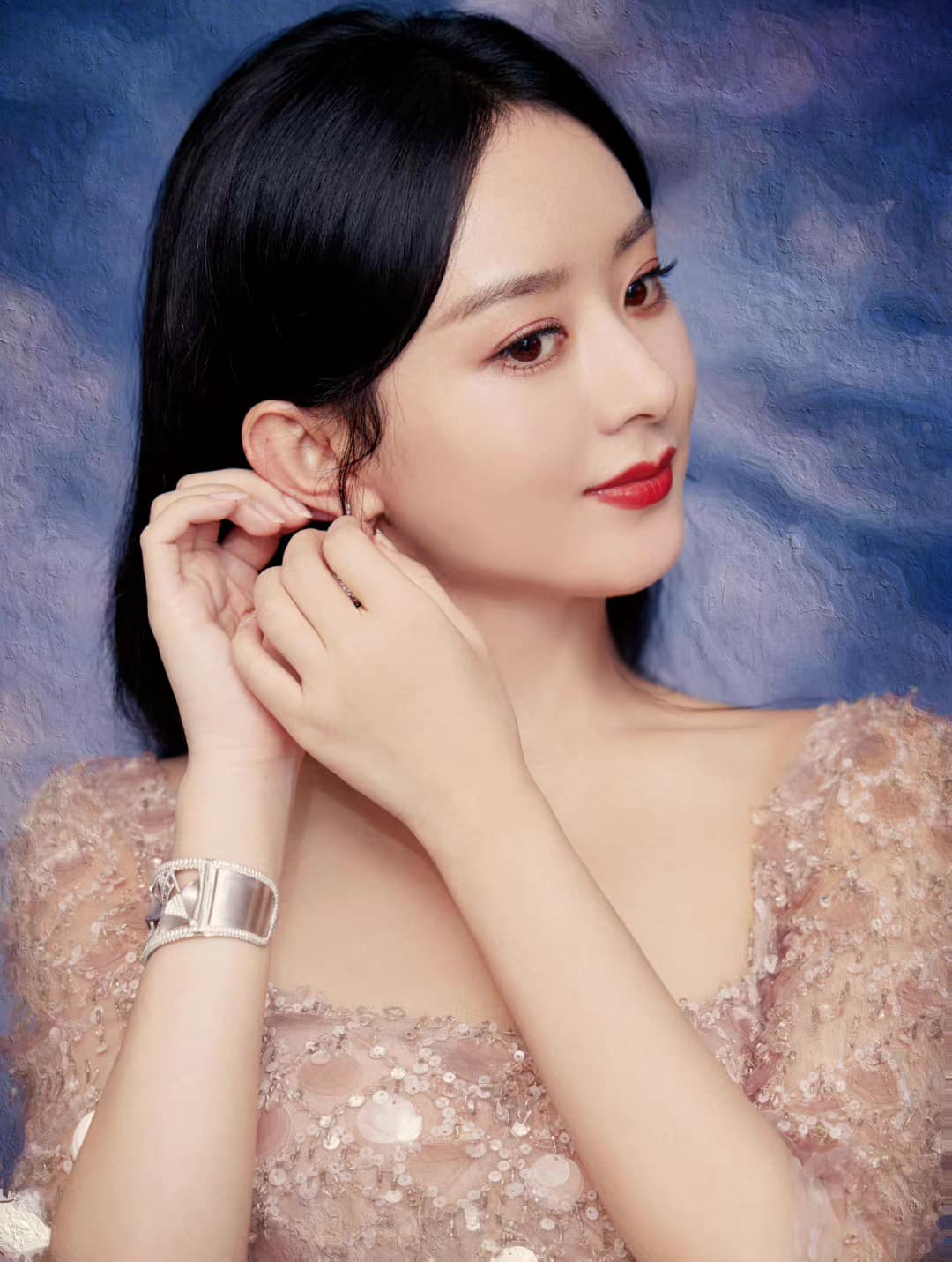 Triệu Lệ Dĩnh bùng nổ visual trong đêm hội trung thu: Sang chảnh như công nương, kinh diễm từng chuyển động 5 Triệu Lệ Dĩnh bùng nổ visual trong đêm hội trung thu: Sang chảnh như công nương, kinh diễm từng chuyển động 5