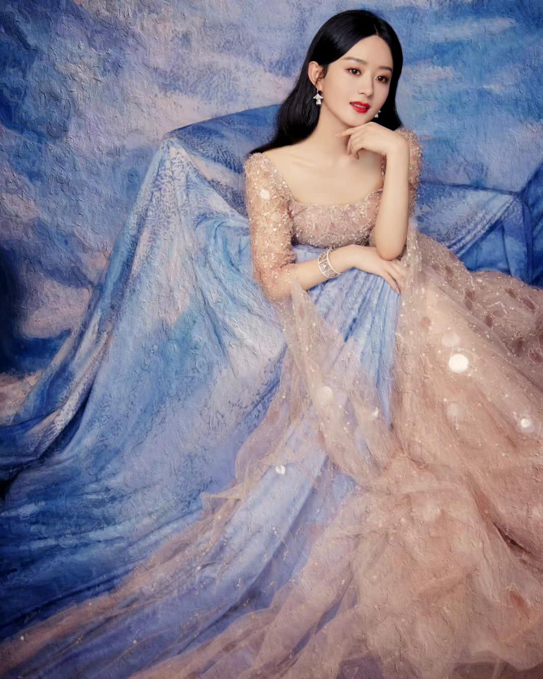 Triệu Lệ Dĩnh bùng nổ visual trong đêm hội trung thu: Sang chảnh như công nương, kinh diễm từng chuyển động 8 Triệu Lệ Dĩnh bùng nổ visual trong đêm hội trung thu: Sang chảnh như công nương, kinh diễm từng chuyển động 8