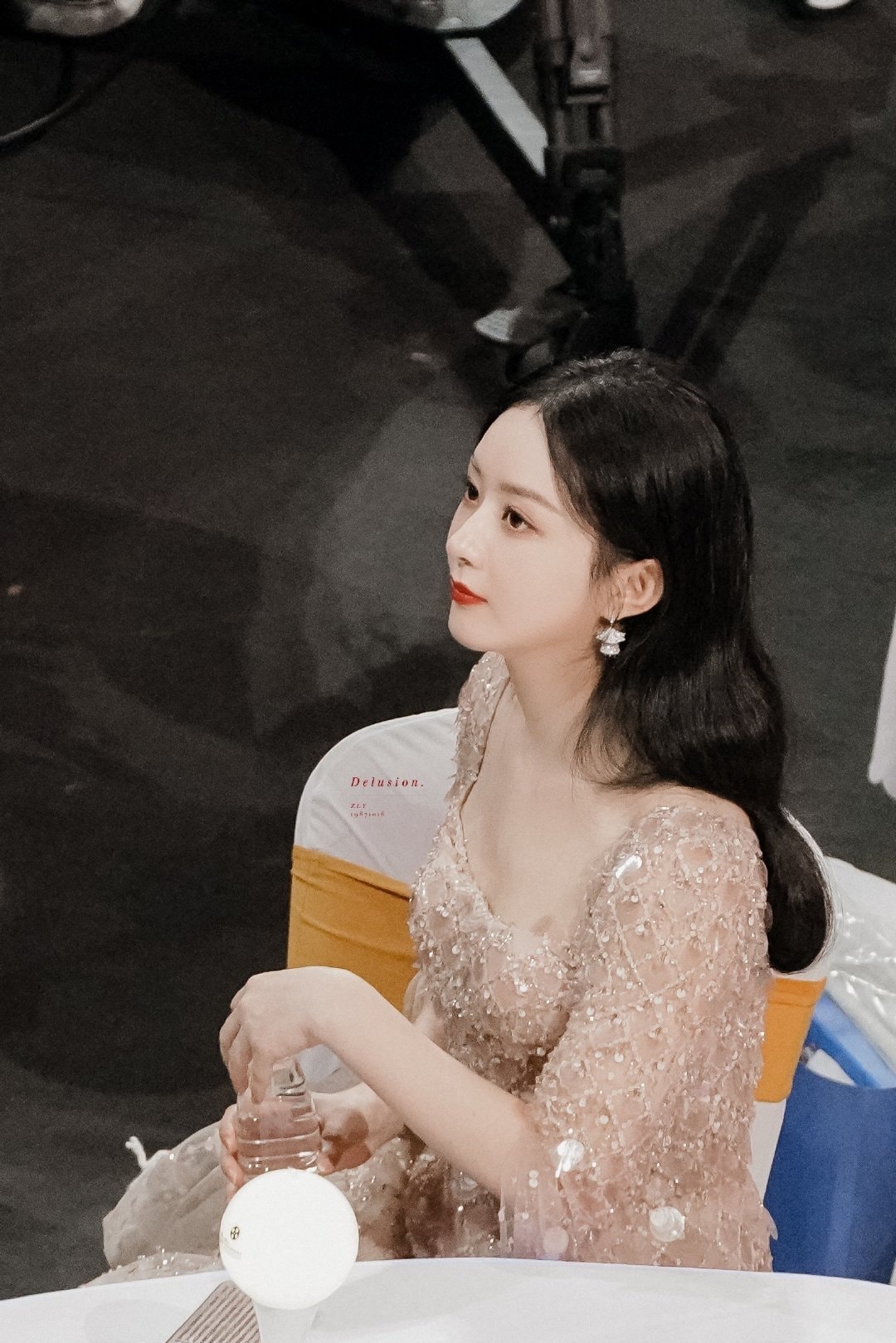 Triệu Lệ Dĩnh bùng nổ visual trong đêm hội trung thu: Sang chảnh như công nương, kinh diễm từng chuyển động 11 Triệu Lệ Dĩnh bùng nổ visual trong đêm hội trung thu: Sang chảnh như công nương, kinh diễm từng chuyển động 11