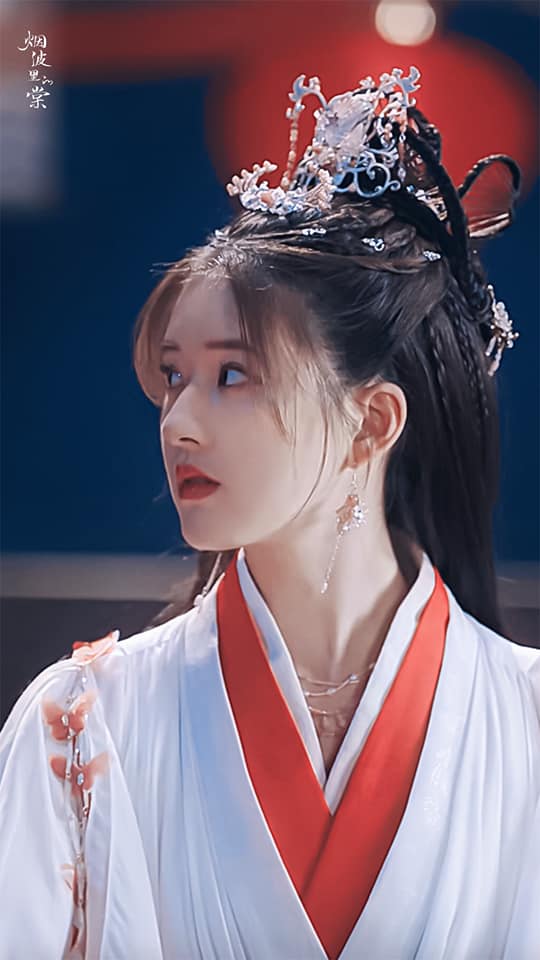 Triệu Lộ Tư có tạo hình kinh diễm nhất lịch sử Cbiz, nhưng biểu cảm 'công nghiệp' có nên cất ở nhà? - Ảnh 2 Triệu Lộ Tư có tạo hình kinh diễm nhất lịch sử Cbiz, nhưng biểu cảm 'công nghiệp' có nên cất ở nhà? - Ảnh 2