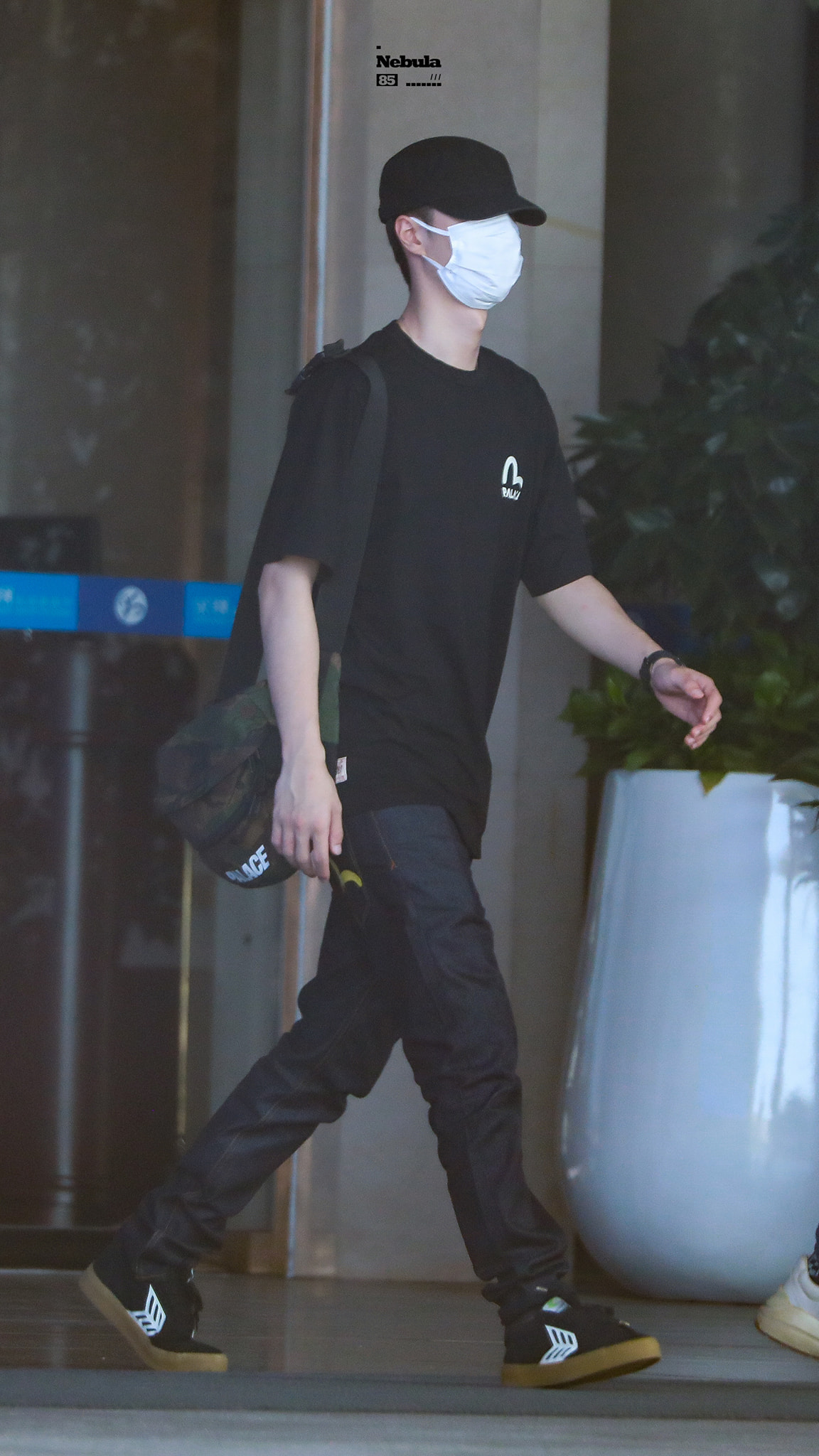 Sao Cbiz hôm nay làm gì (23/9): 9 idol tổ chức sinh nhật, Nhất Bác rời Thượng Hải, Tiêu Chiến tất bật, Tịnh Y quảng cáo? - Ảnh 3