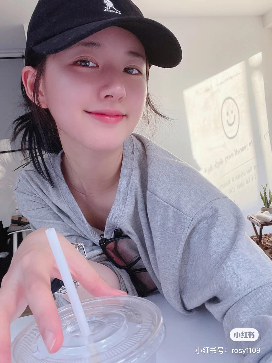 Góc chụp nghiêng cũng được Triệu Lộ Tư tích cực lăng xê