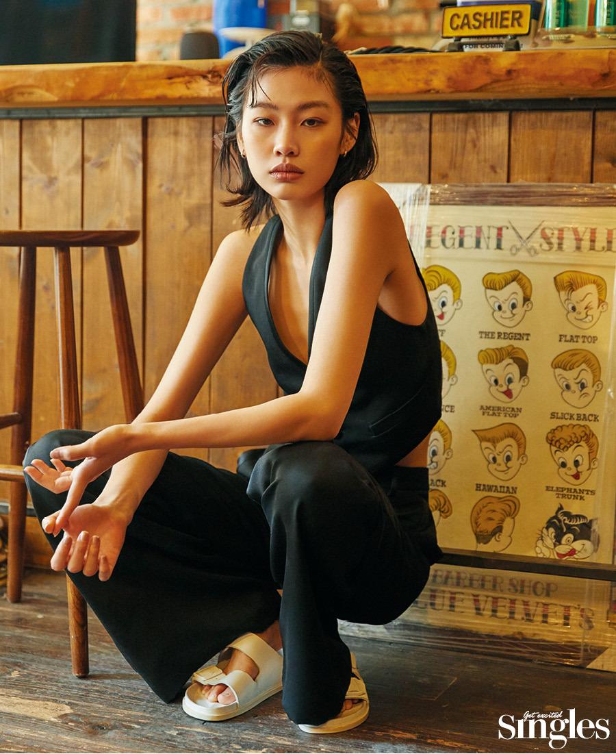Là bà hoàng Kbiz, nhưng Song Hye Kyo lại bị 'sao trẻ' Jung Ho Yeon vượt mặt bởi thành tích này - Ảnh 2 Là bà hoàng Kbiz, nhưng Song Hye Kyo lại bị 'sao trẻ' Jung Ho Yeon vượt mặt bởi thành tích này - Ảnh 2