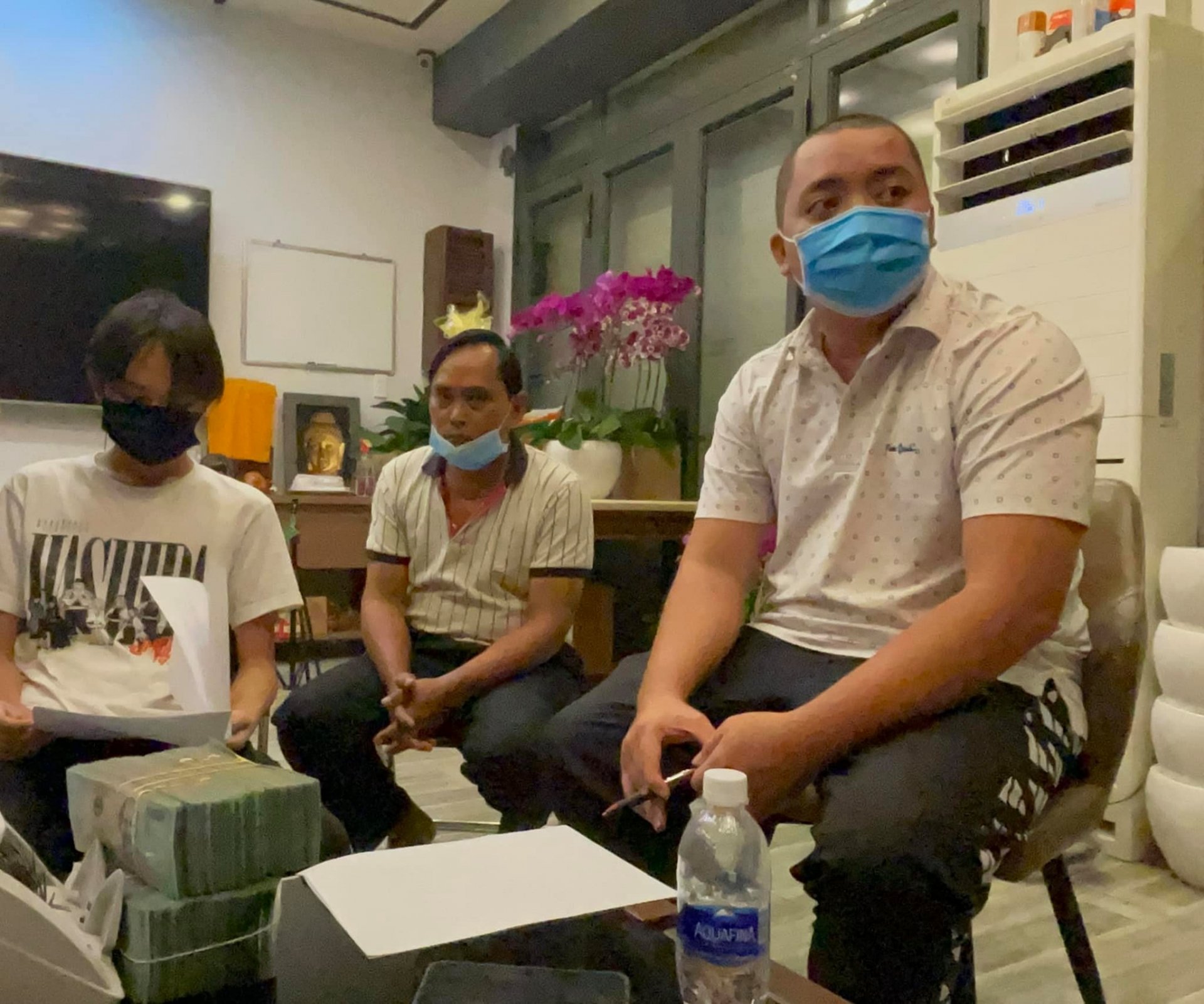 Trợ lý thân cận của Phi Nhung: Đã hoàn thành sứ mệnh 'thương một người dưng' 2 Trợ lý thân cận của Phi Nhung: Đã hoàn thành sứ mệnh 'thương một người dưng' 2