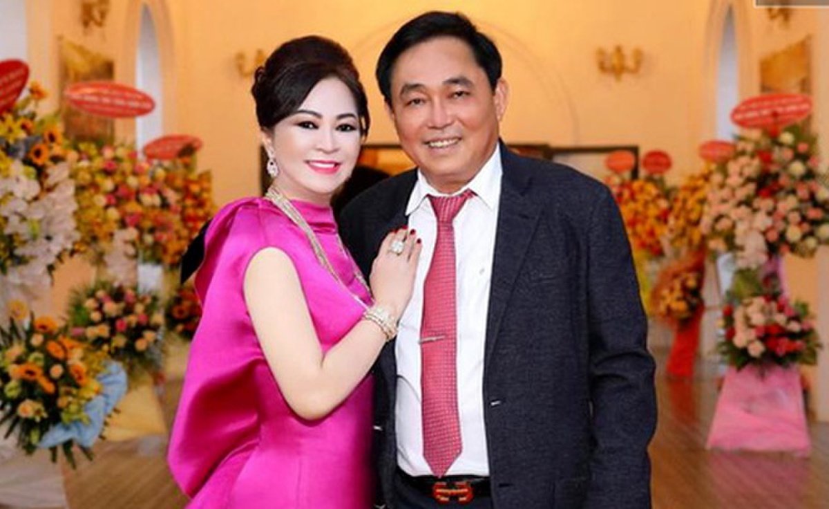 Hé lộ người được dân mạng tin tưởng sẽ thay thế bà Phương Hằng 'dẹp loạn', đến ông Dũng lò vôi cùng phải 'nịnh' hót 1 Hé lộ người được dân mạng tin tưởng sẽ thay thế bà Phương Hằng 'dẹp loạn', đến ông Dũng lò vôi cùng phải 'nịnh' hót 1