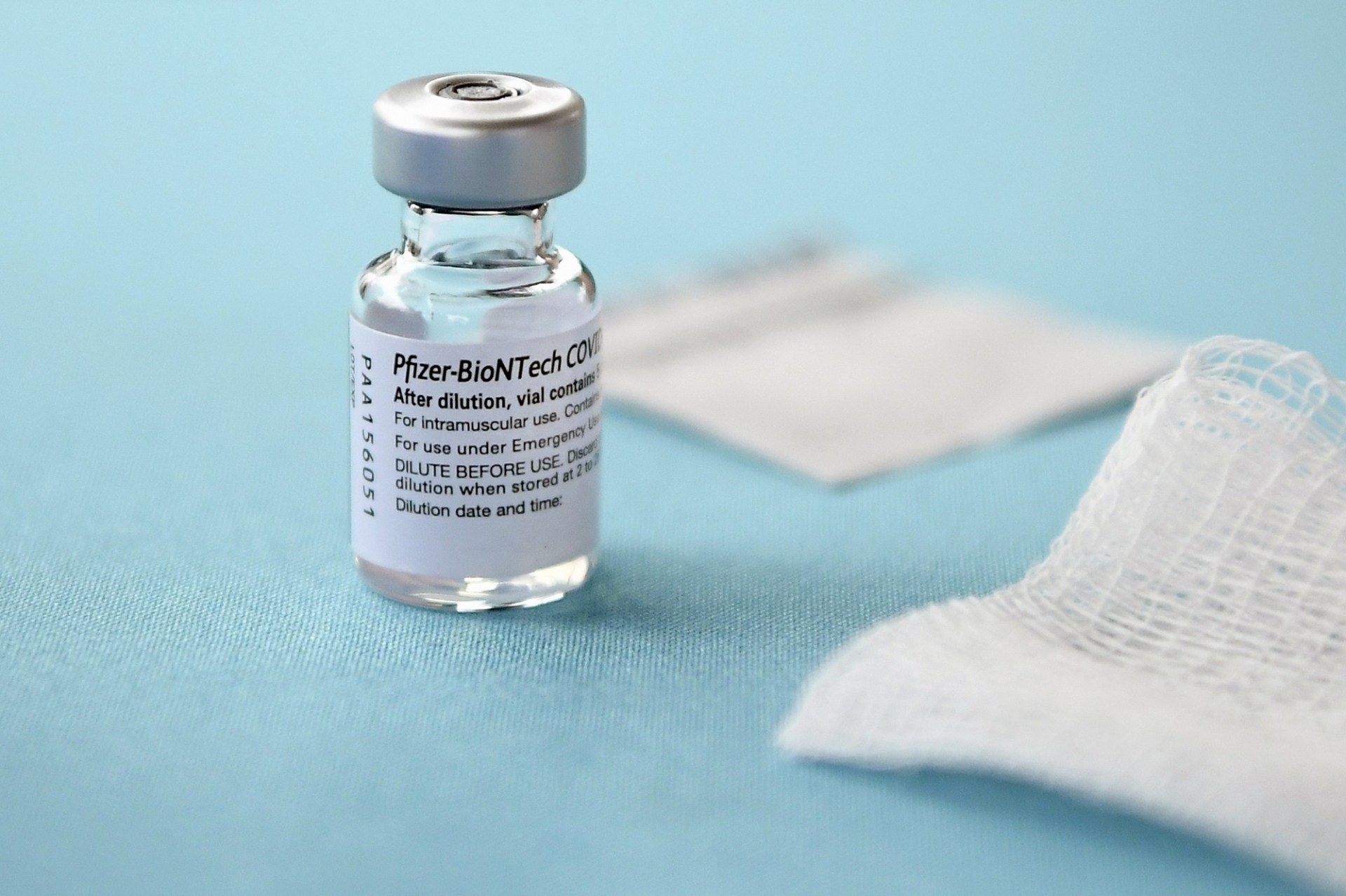 Bộ Y tế phân bổ 1,9 triệu liều vắc-xin Pfizer phục vụ công tác tiêm chủng 1