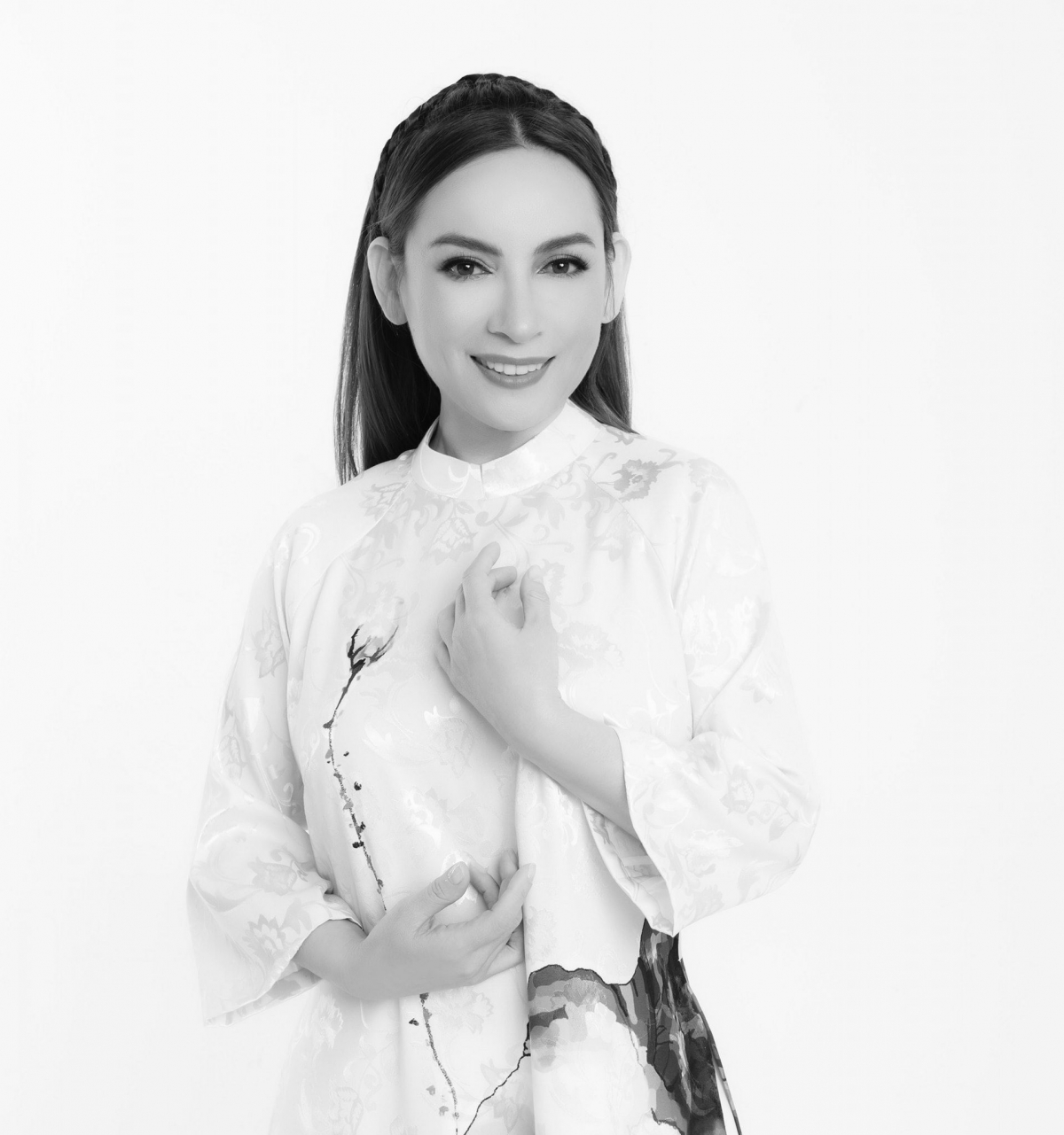 Phi Nhung tạ thế đến nay đã được gần 2 tháng, thế nhưng nỗi đau vẫn chưa thể nguôi ngoai với người ở lại Phi Nhung tạ thế đến nay đã được gần 2 tháng, thế nhưng nỗi đau vẫn chưa thể nguôi ngoai với người ở lại