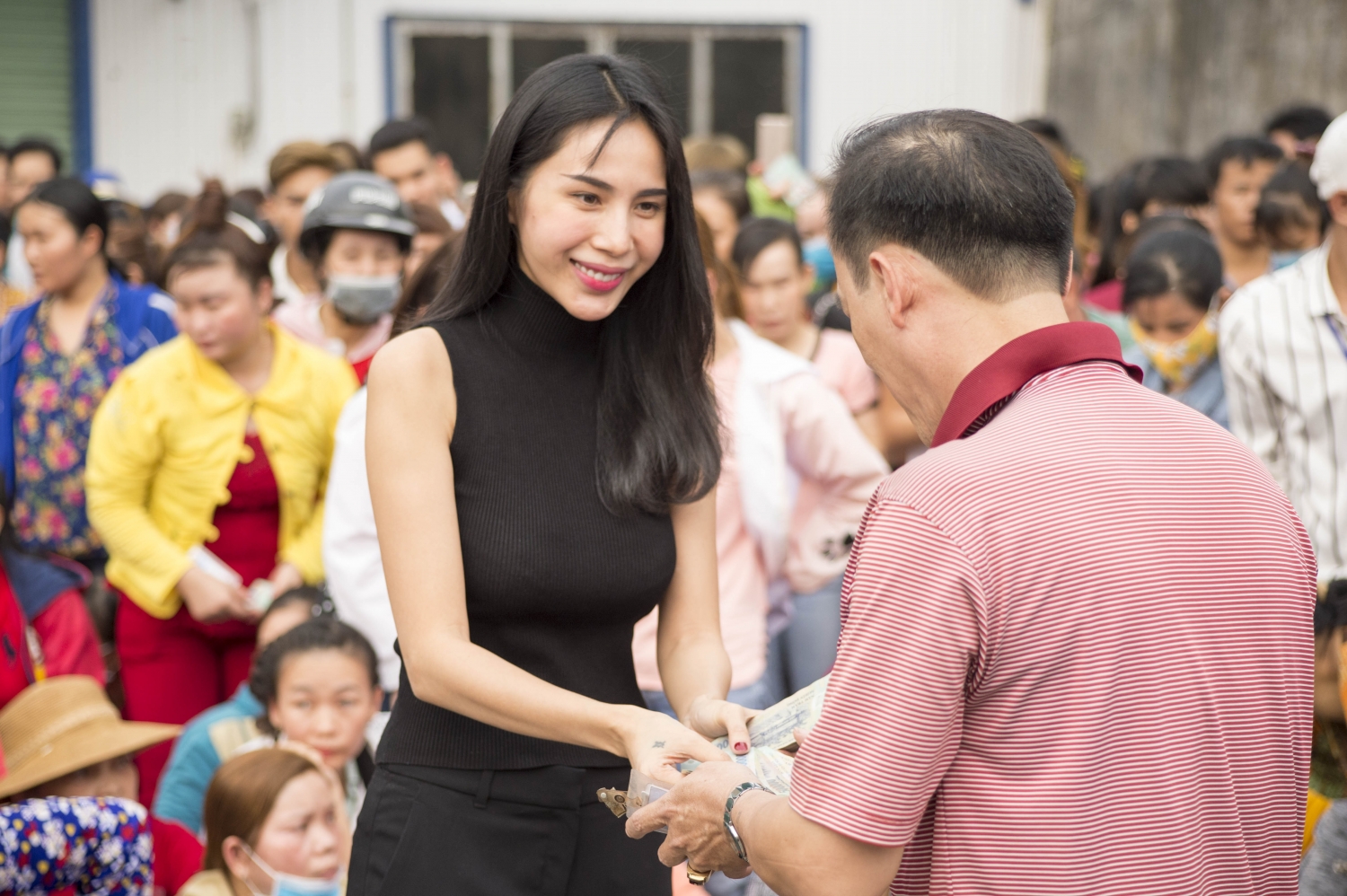 1 địa phương sau rà soát phát hiện số tiền từ thiện của Thủy Tiên chênh lệch cực 'khủng' so với báo cáo 4 1 địa phương sau rà soát phát hiện số tiền từ thiện của Thủy Tiên chênh lệch cực 'khủng' so với báo cáo 4