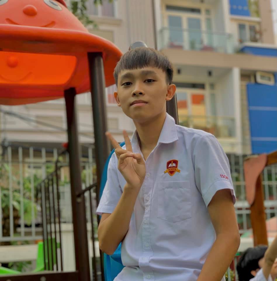 Tuy nhiên để ý kỹ, netizen phát hiện ra đây chỉ là hình ảnh cũ Tuy nhiên để ý kỹ, netizen phát hiện ra đây chỉ là hình ảnh cũ