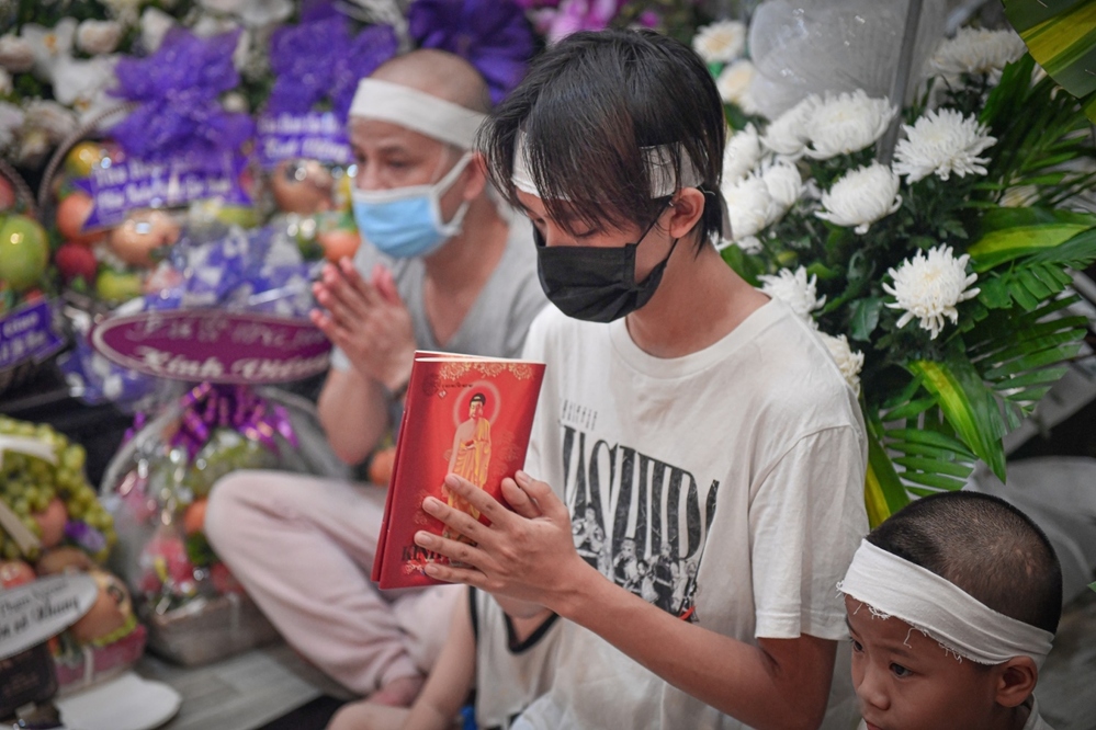 Thời gian qua, Hồ Văn Cường rất hiếm hoi xuất hiện Thời gian qua, Hồ Văn Cường rất hiếm hoi xuất hiện