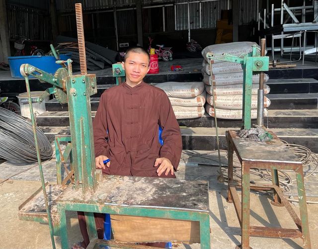 Biến cố dồn dập, 'tu sĩ' Tịnh Thất Bồng Lai tuyên bố sắp ra hầu tòa, dân mạng nháo nhác vụ Diễm My mất tích bí ẩn  2