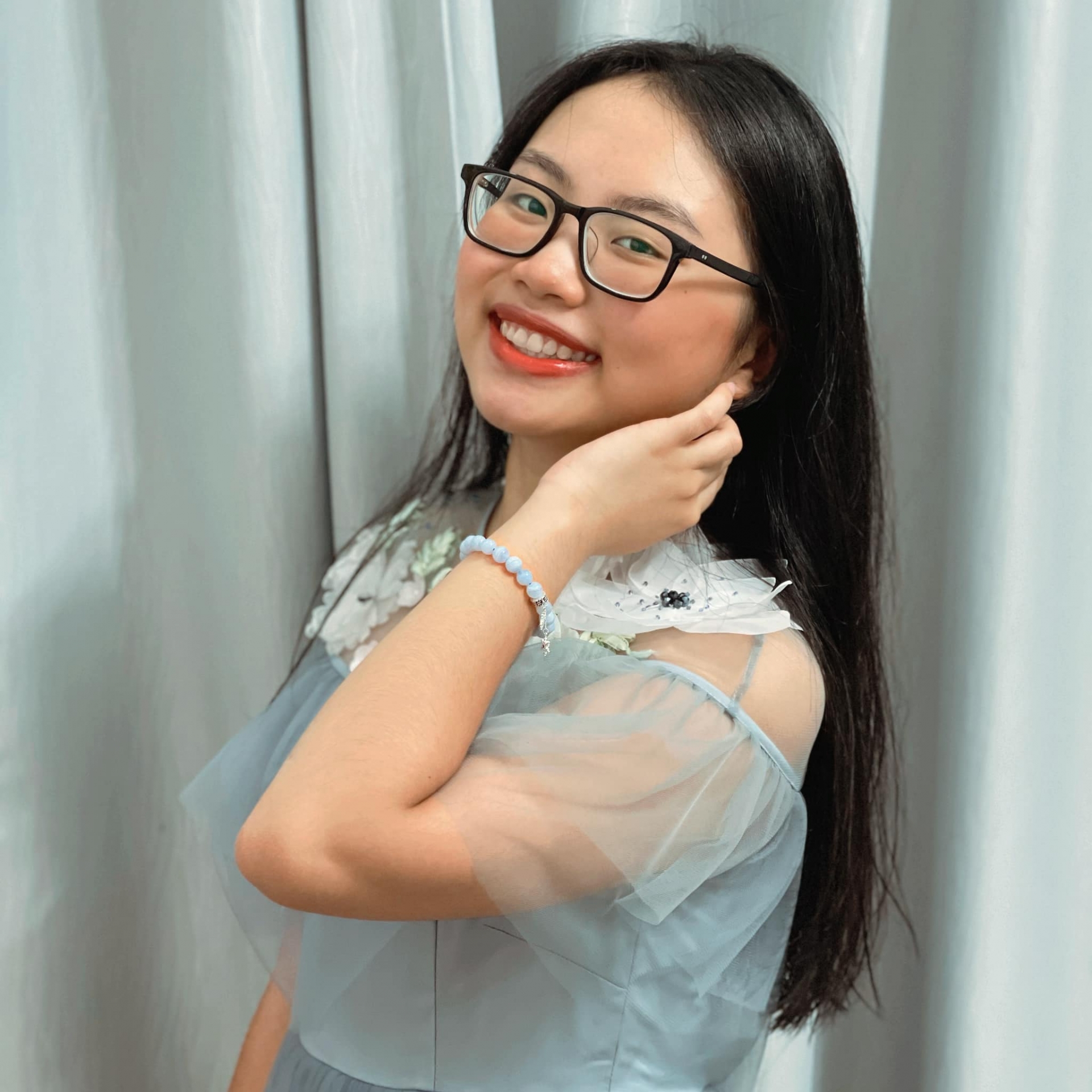Đây là người con nuôi khiến Quang Lê 'vỗ ngực' tự hào, không trắc trở lắm tai tiếng như 'ni cô' Huyền Trân 5 Đây là người con nuôi khiến Quang Lê 'vỗ ngực' tự hào, không trắc trở lắm tai tiếng như 'ni cô' Huyền Trân 5