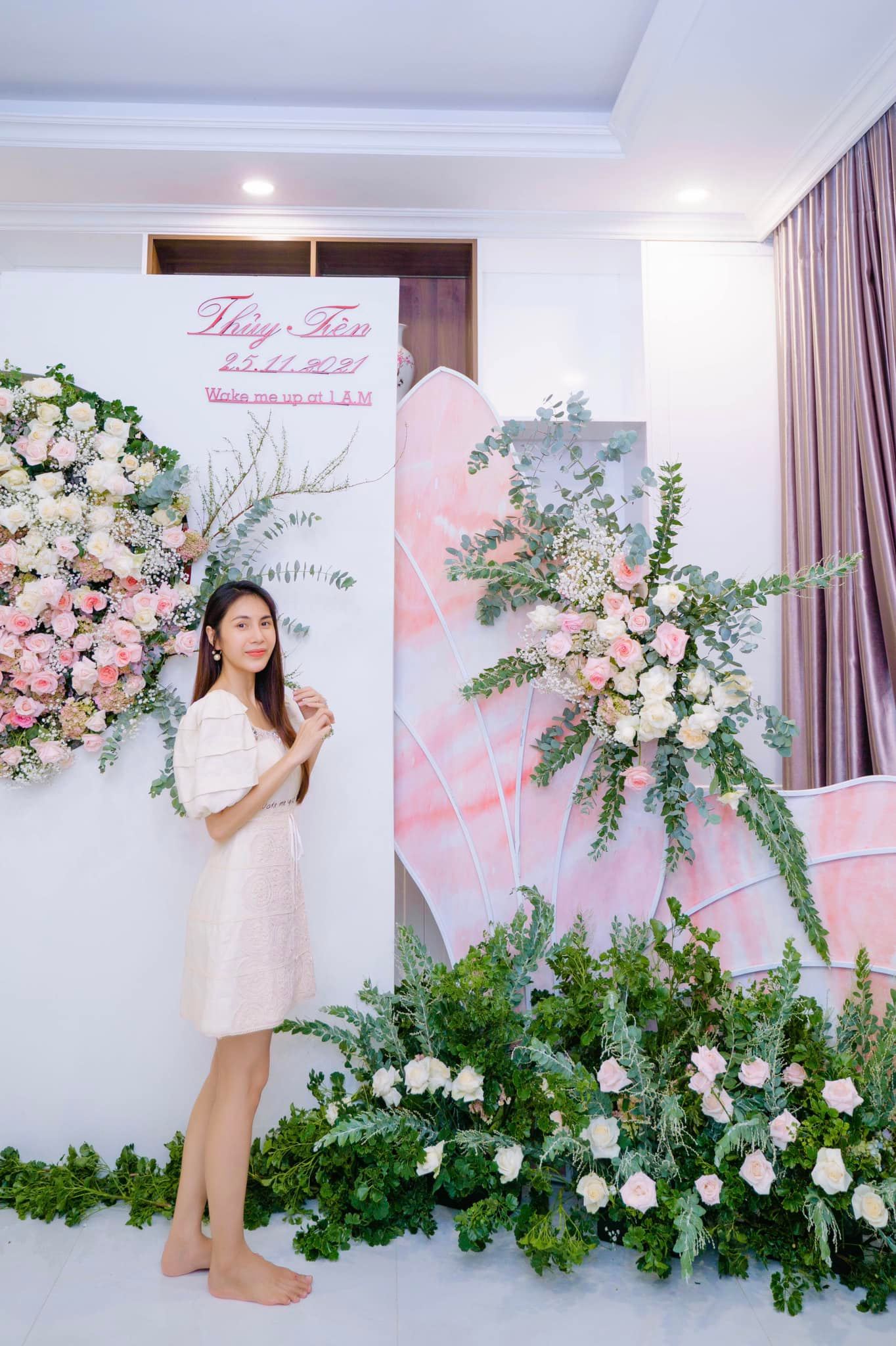 Giữa những ồn ào, Công Vinh - Thủy Tiên bị 'bắt bài' cách trình diện công chúng 3 Giữa những ồn ào, Công Vinh - Thủy Tiên bị 'bắt bài' cách trình diện công chúng 3