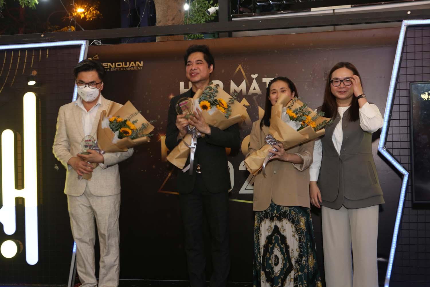 Bị 'đưa lên bàn cân' với đàn em, Ngọc Sơn có pha đáp trả 'cao tay' khiến dân tình tâm phục khẩu phục 1 Bị 'đưa lên bàn cân' với đàn em, Ngọc Sơn có pha đáp trả 'cao tay' khiến dân tình tâm phục khẩu phục 1