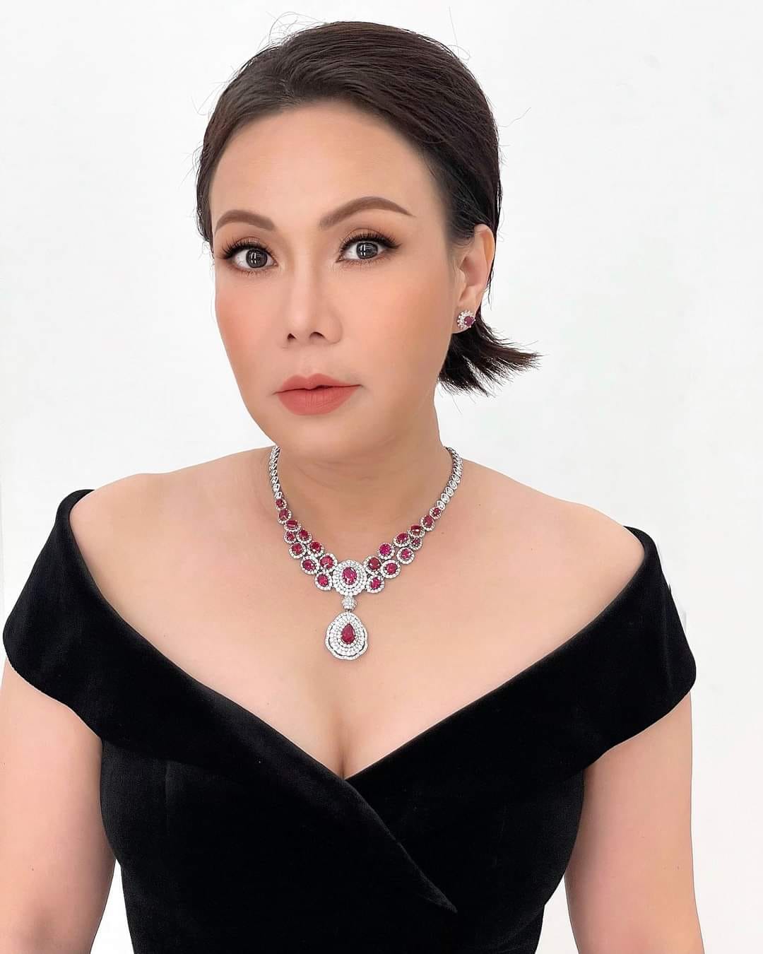 Việt Hương đáp trả cực gắt khi bị yêu cầu sao kê Việt Hương đáp trả cực gắt khi bị yêu cầu sao kê