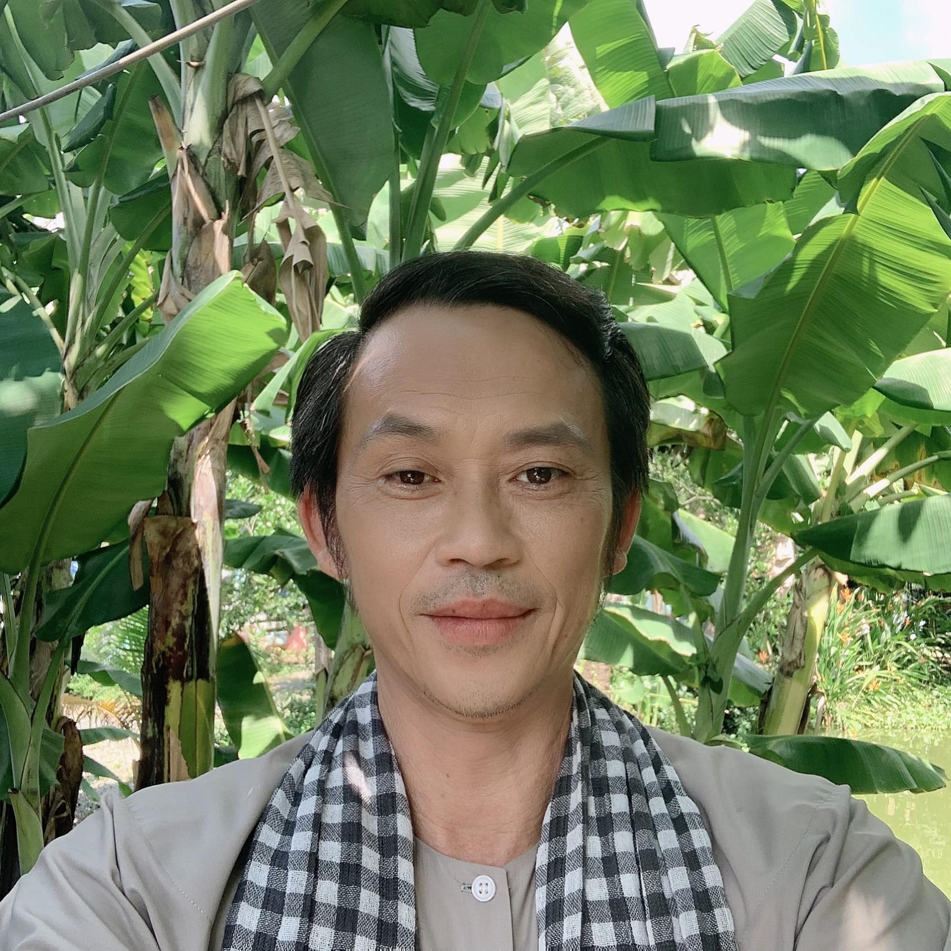 Râm ran tin đồn Hoài Linh sang Mỹ khi vụ 'ỉm' tiền bị phát giác, người trong cuộc có câu trả lời 3 Râm ran tin đồn Hoài Linh sang Mỹ khi vụ 'ỉm' tiền bị phát giác, người trong cuộc có câu trả lời 3